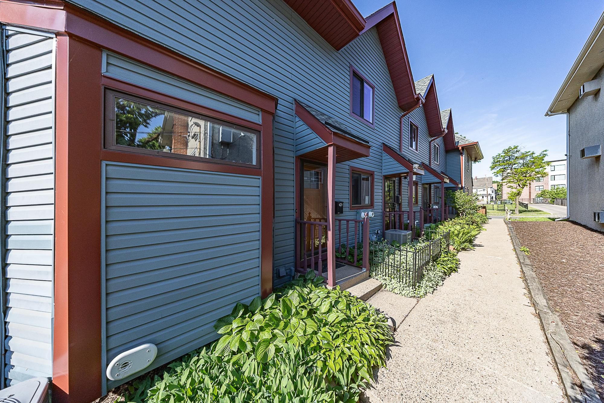 View of Residential at 2421 Elliot Avenue, Minneapolis MN 55404, Minneapolis (3 of 23) - Mike Wilen | Minnesota Team Real Estate