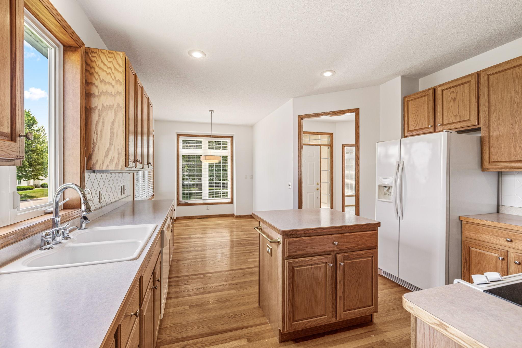 View of Residential at 16568 Irwindale Way, Lakeville MN 55044, Lakeville (17 of 55) - Mike Wilen | Minnesota Team Real Estate