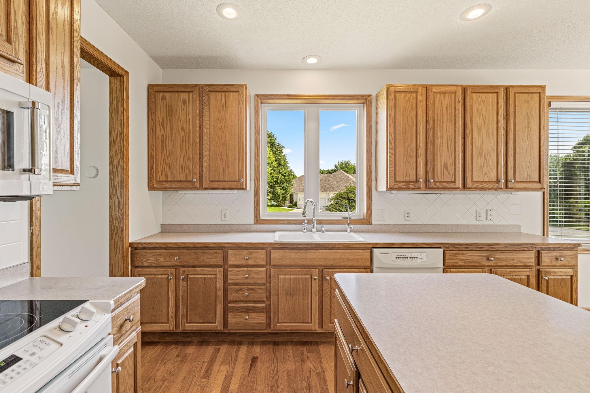 View of Residential at 16568 Irwindale Way, Lakeville MN 55044, Lakeville (11 of 55) - Mike Wilen | Minnesota Team Real Estate
