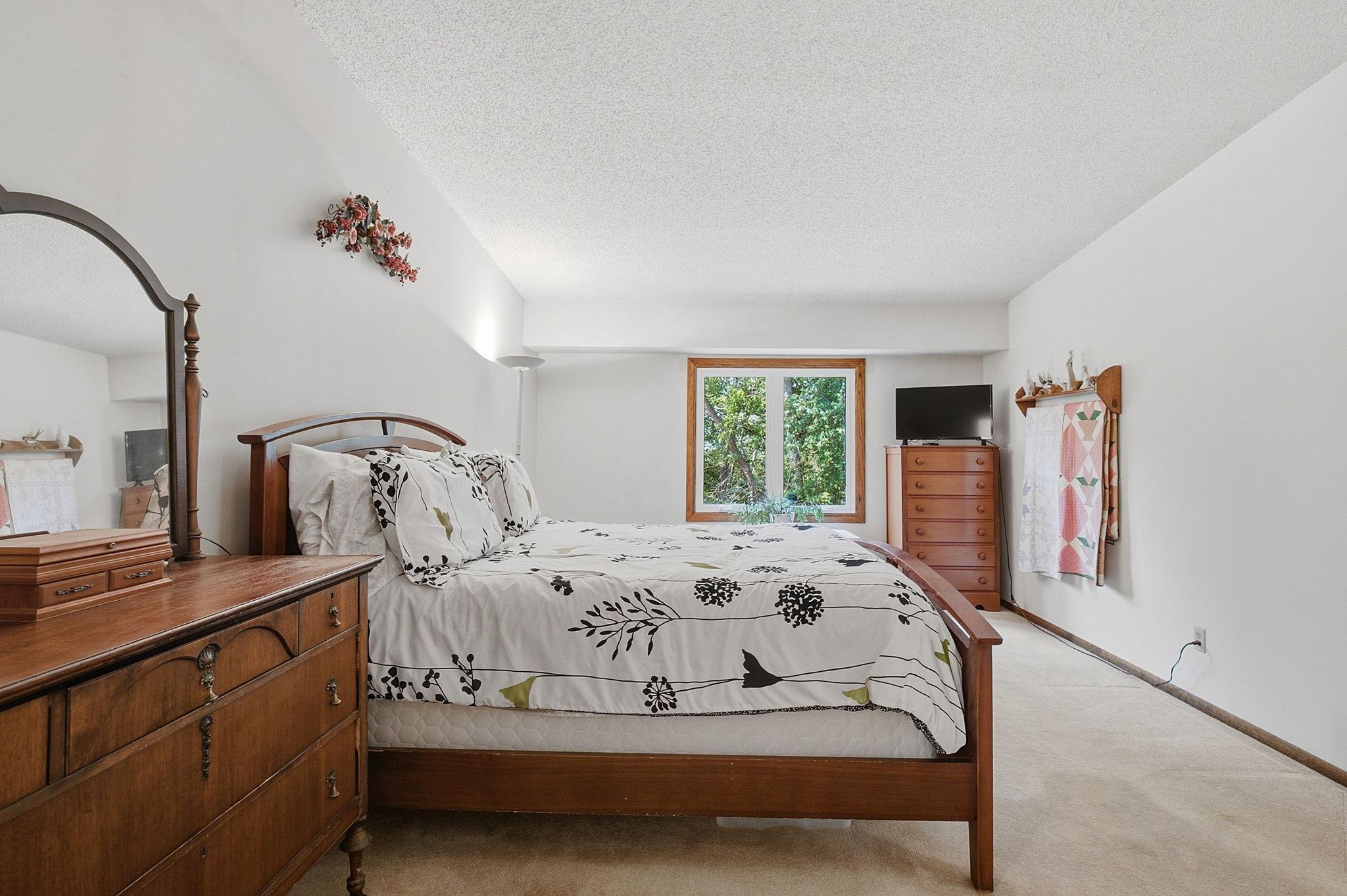 View of Residential at 13036 Ottawa Drive, Savage MN 55378, Savage (8 of 22) - Mike Wilen | Minnesota Team Real Estate