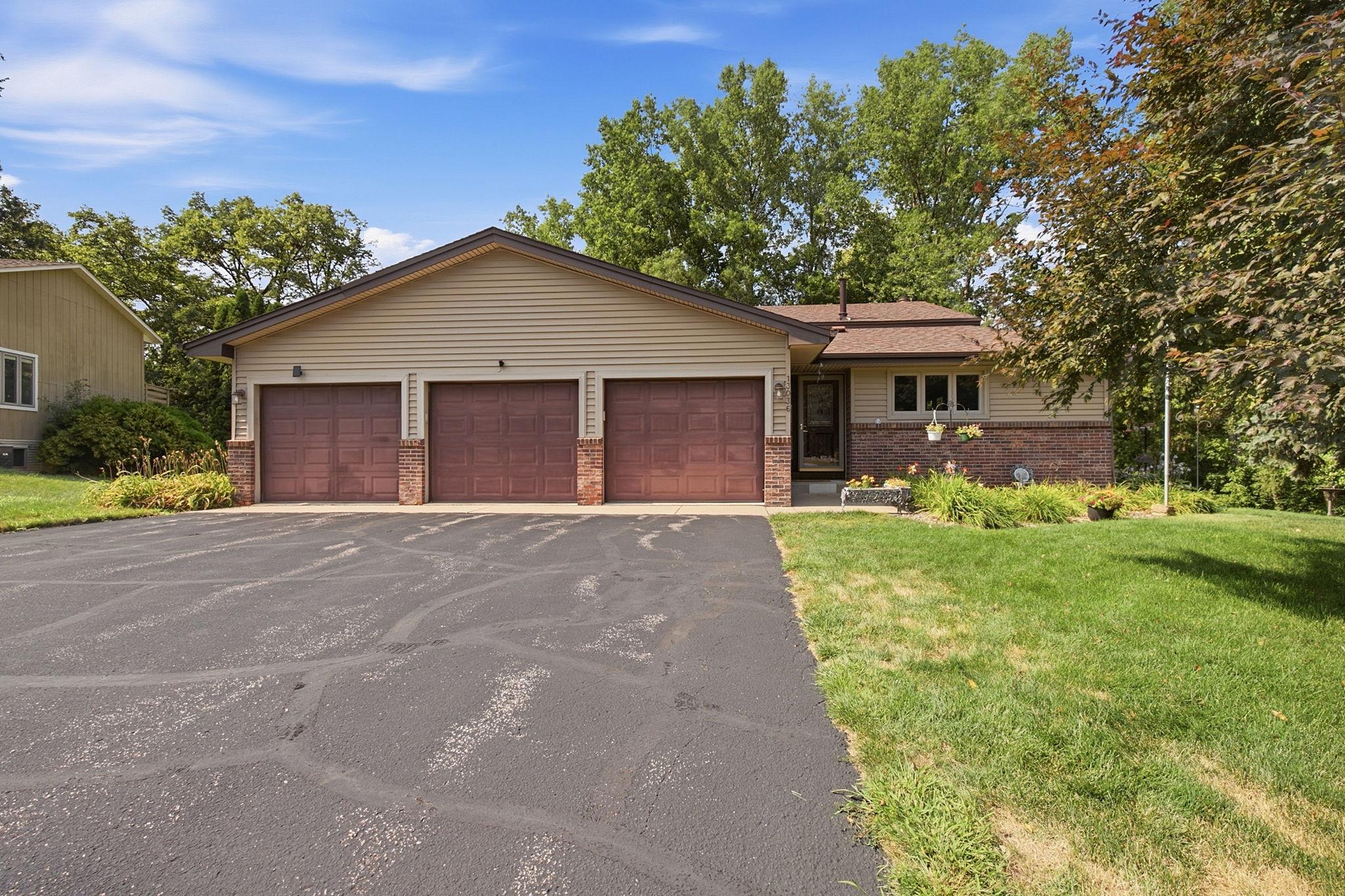 View of Residential at 13036 Ottawa Drive, Savage MN 55378, Savage (18 of 22) - Mike Wilen | Minnesota Team Real Estate