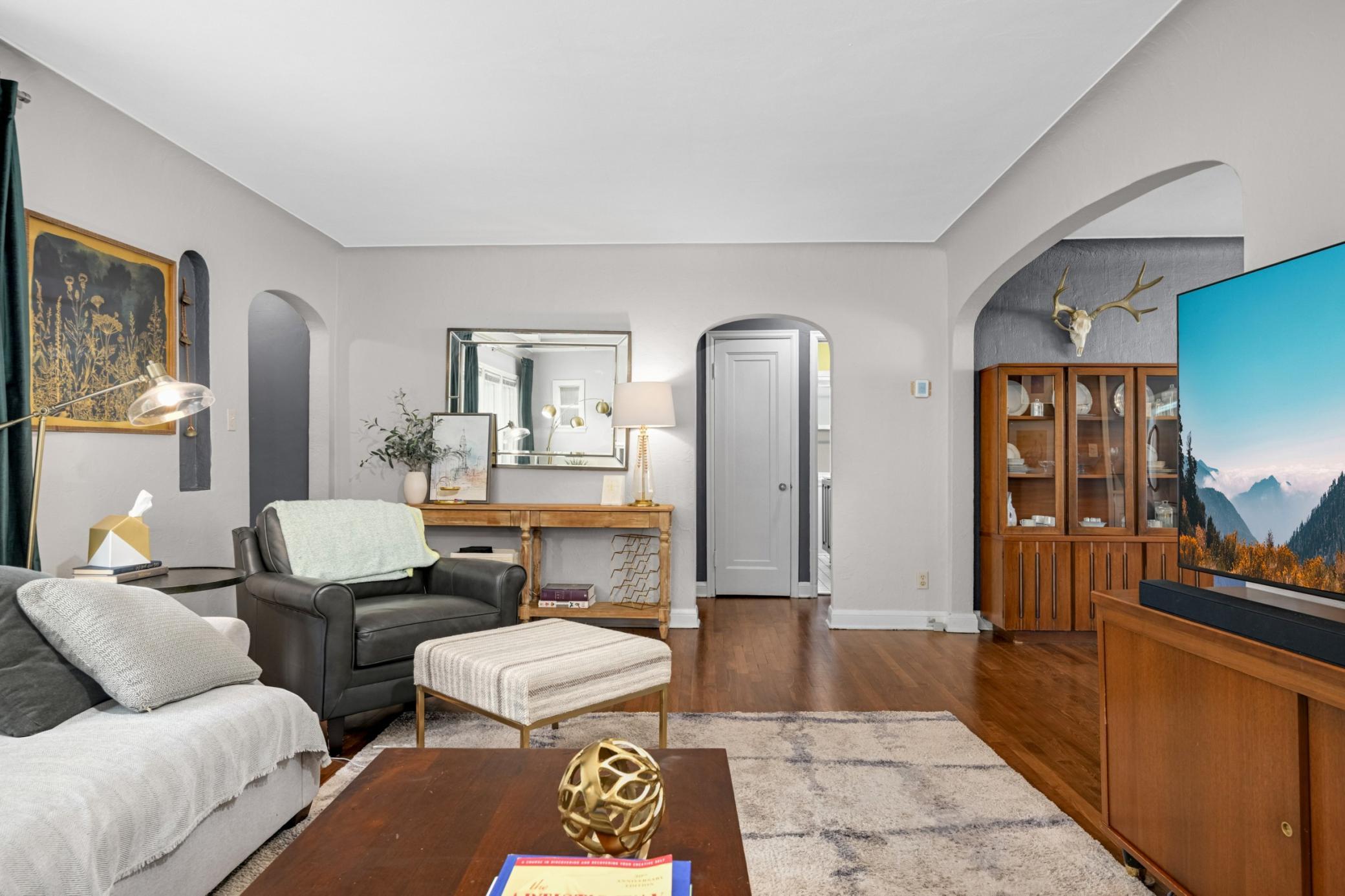 View of Residential at 871 Sherwood Avenue, Saint Paul MN 55106, Saint Paul (8 of 46) - Mike Wilen | Minnesota Team Real Estate