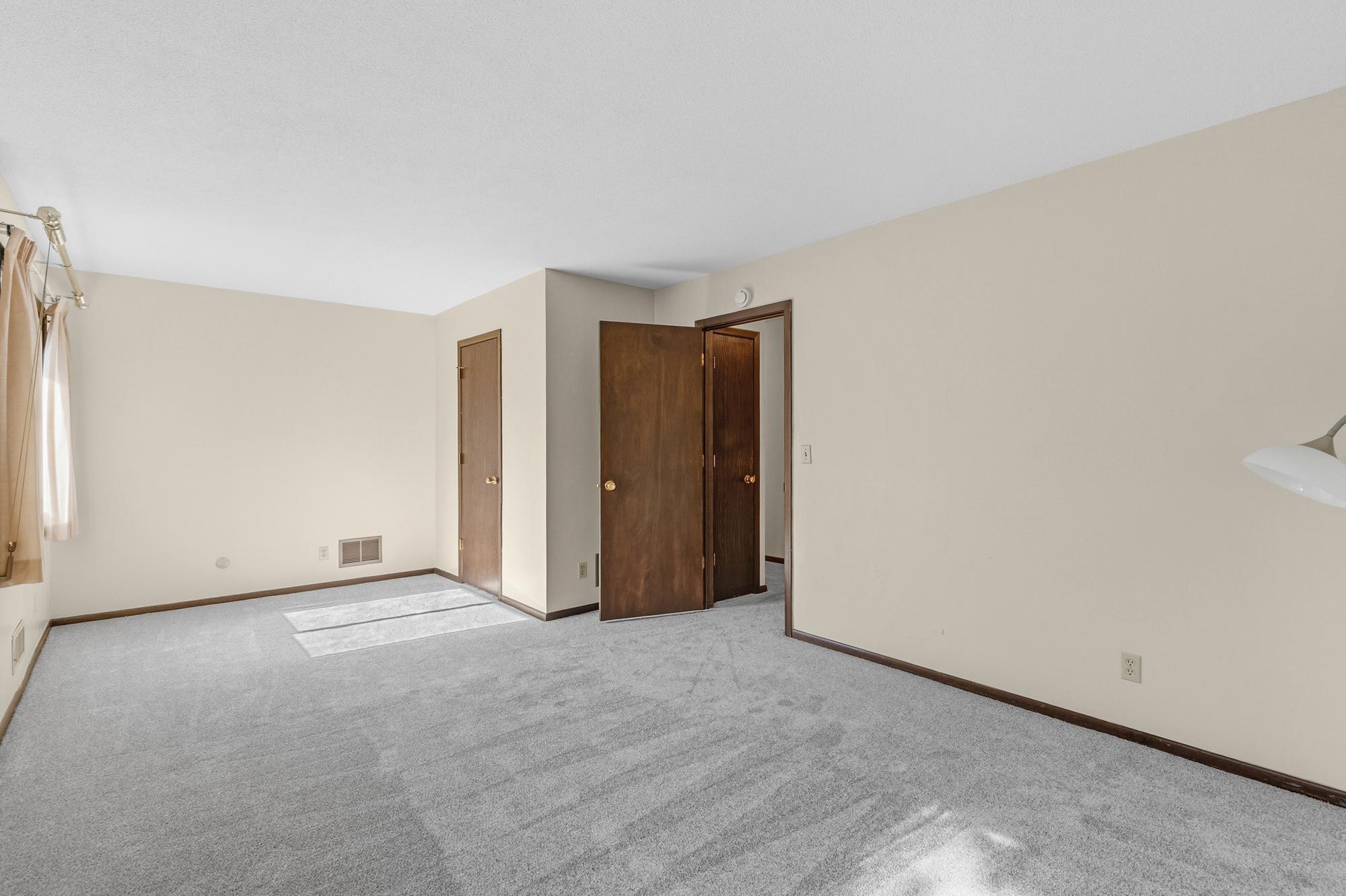 View of Residential at 987 Carmel Court, Shoreview MN 55126, Shoreview (15 of 27) - Mike Wilen | Minnesota Team Real Estate
