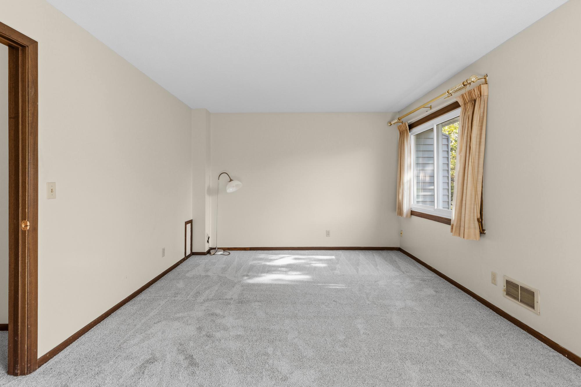 View of Residential at 987 Carmel Court, Shoreview MN 55126, Shoreview (14 of 27) - Mike Wilen | Minnesota Team Real Estate