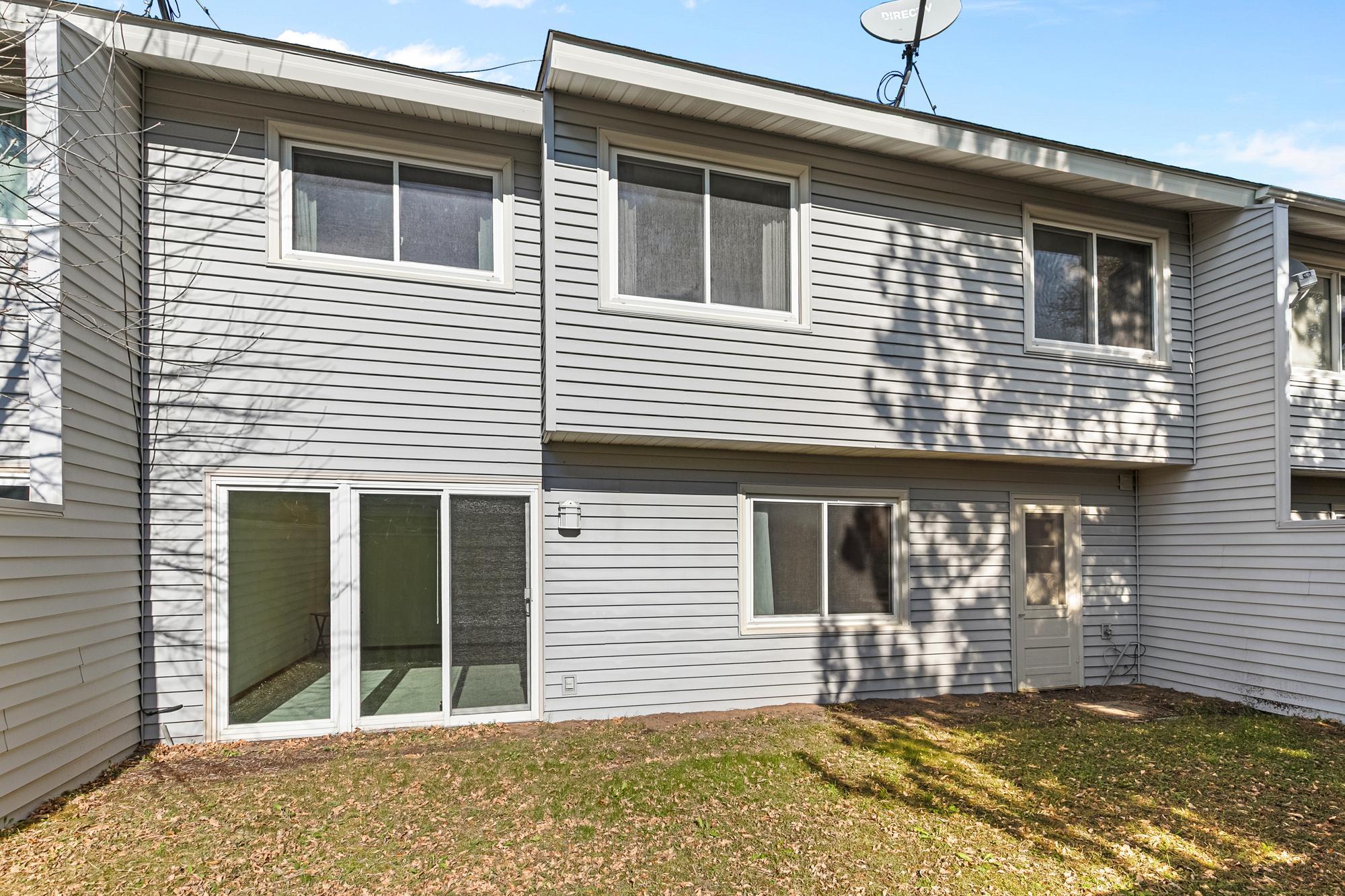 View of Residential at 987 Carmel Court, Shoreview MN 55126, Shoreview (22 of 27) - Mike Wilen | Minnesota Team Real Estate