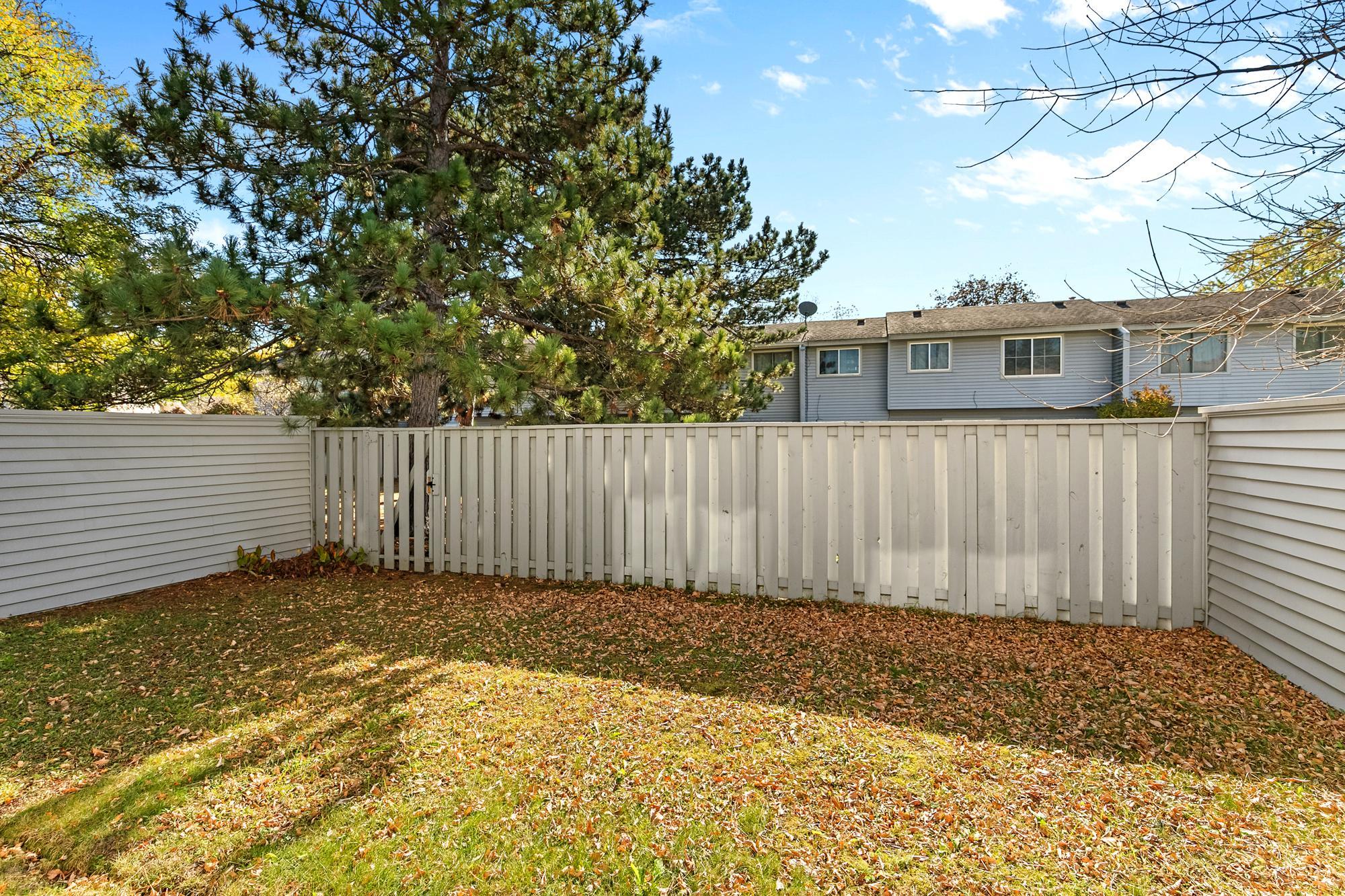 View of Residential at 987 Carmel Court, Shoreview MN 55126, Shoreview (21 of 27) - Mike Wilen | Minnesota Team Real Estate