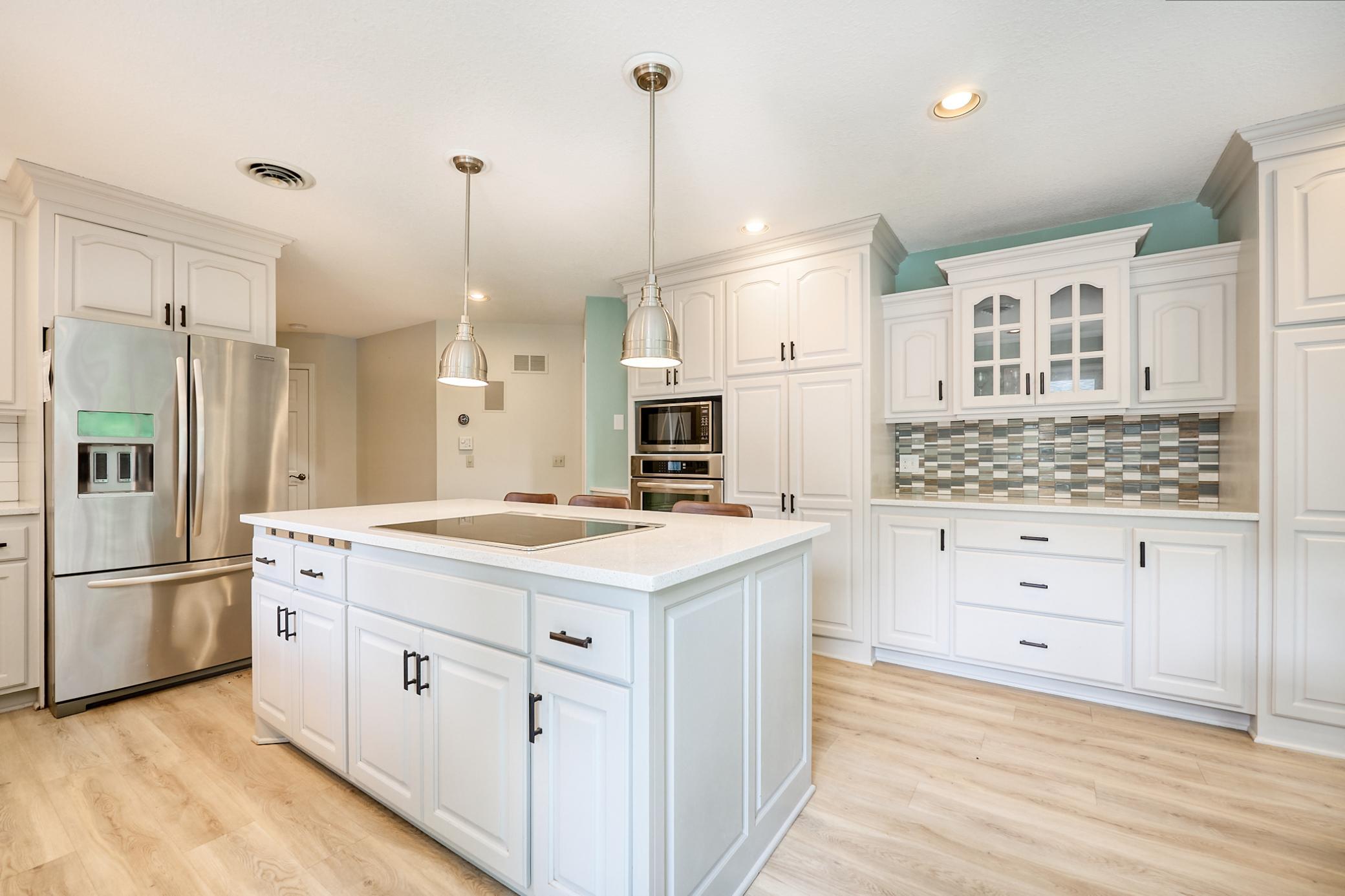 View of Residential at 16416 Hidden Valley Road, Minnetonka MN 55345, Minnetonka (4 of 49) - Mike Wilen | Minnesota Team Real Estate