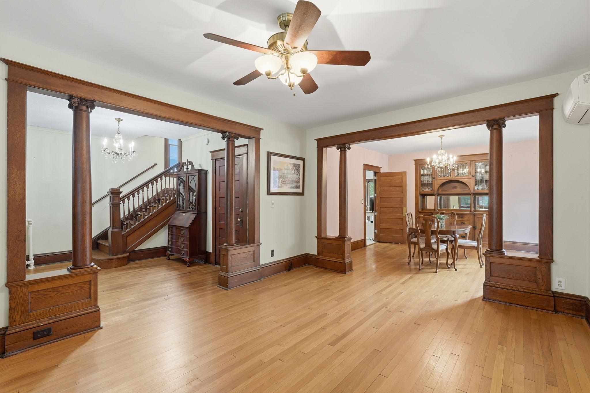 View of Residential at 2016 Laurel Avenue, Saint Paul MN 55104, Saint Paul (4 of 27) - Mike Wilen | Minnesota Team Real Estate