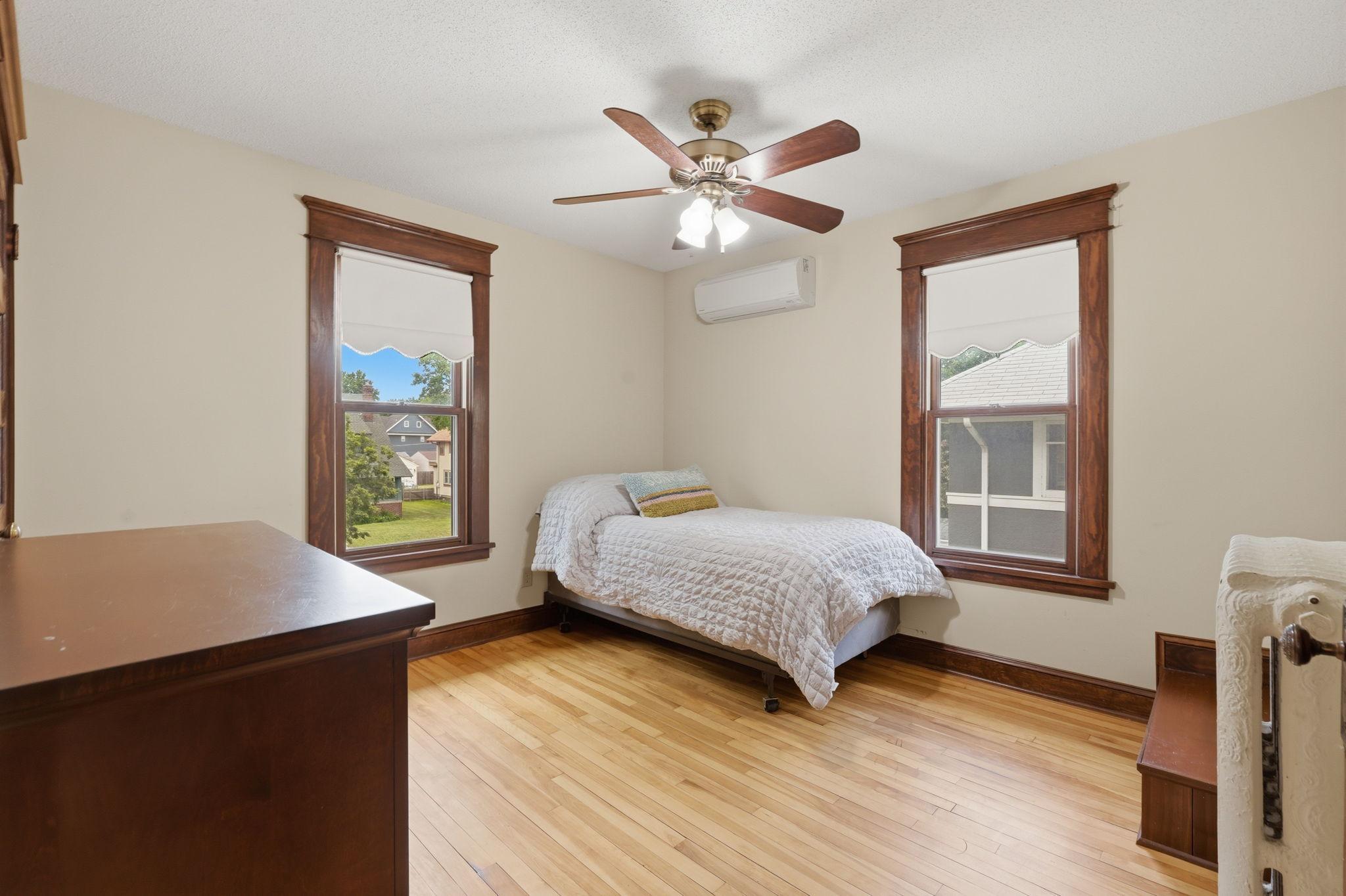 View of Residential at 2016 Laurel Avenue, Saint Paul MN 55104, Saint Paul (16 of 27) - Mike Wilen | Minnesota Team Real Estate
