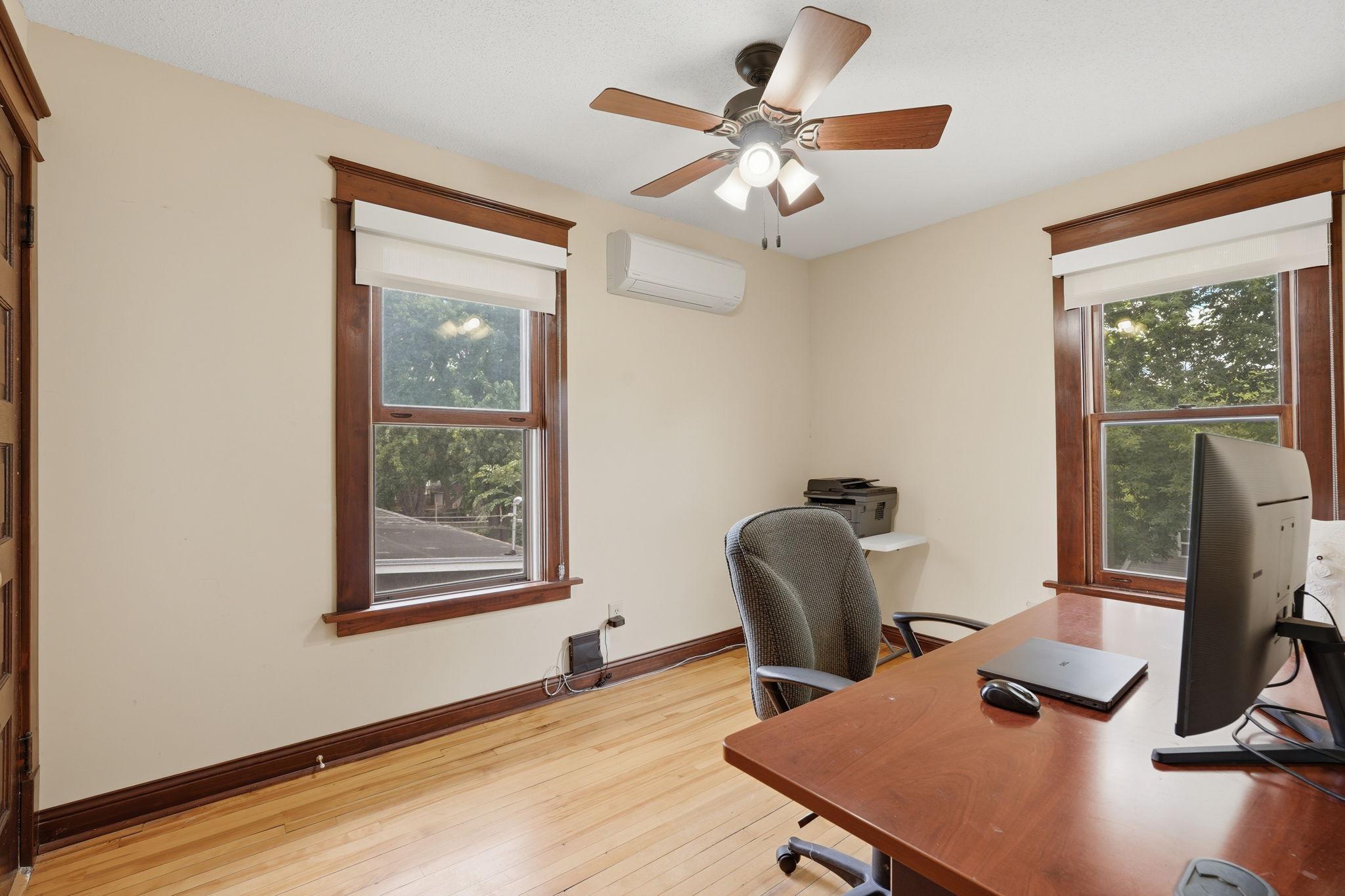 View of Residential at 2016 Laurel Avenue, Saint Paul MN 55104, Saint Paul (17 of 27) - Mike Wilen | Minnesota Team Real Estate