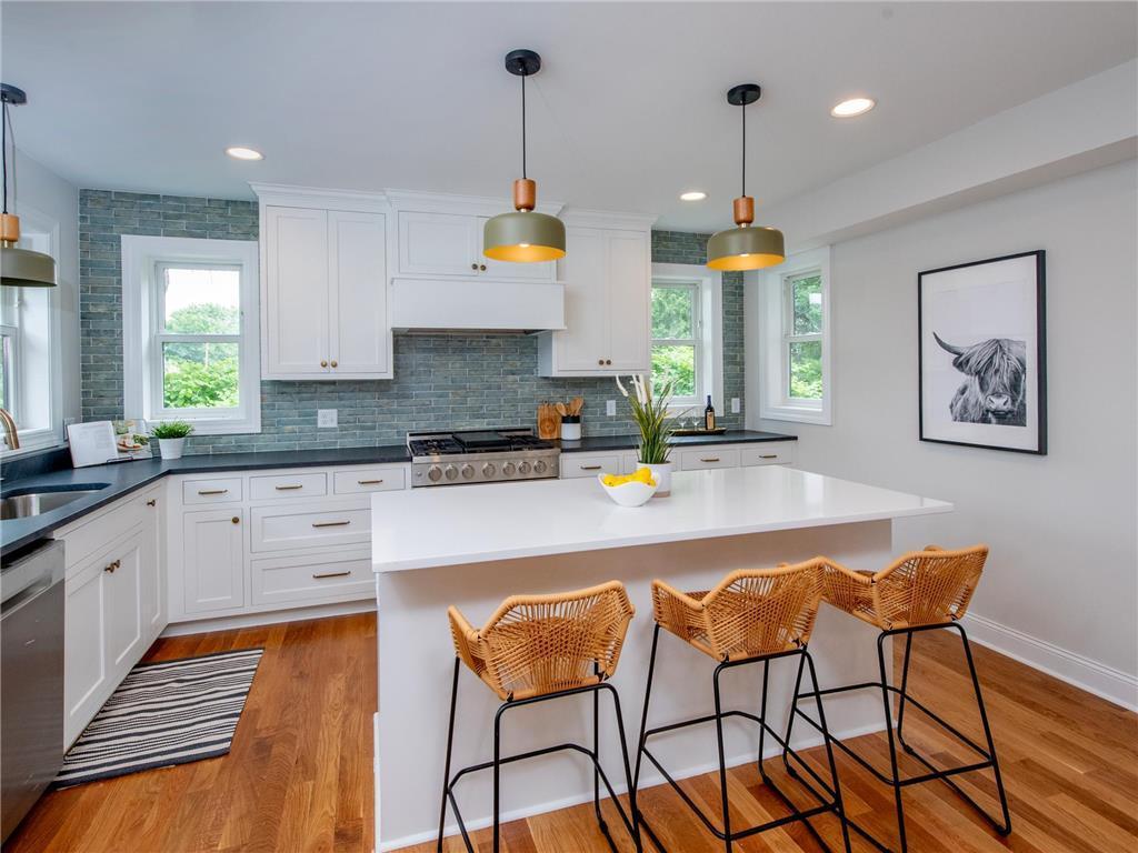 View of Residential at 1368 Eleanor Avenue, Saint Paul MN 55116, Saint Paul (9 of 15) - Mike Wilen | Minnesota Team Real Estate