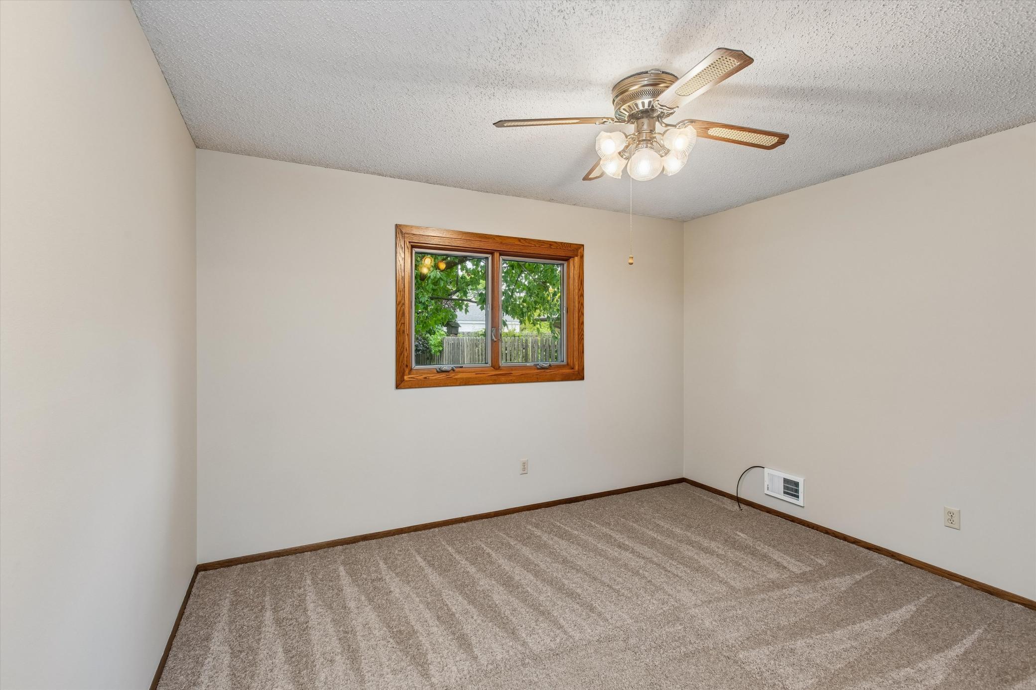 View of Residential at 1493 Arundel Street, Saint Paul MN 55117, Saint Paul (20 of 33) - Mike Wilen | Minnesota Team Real Estate