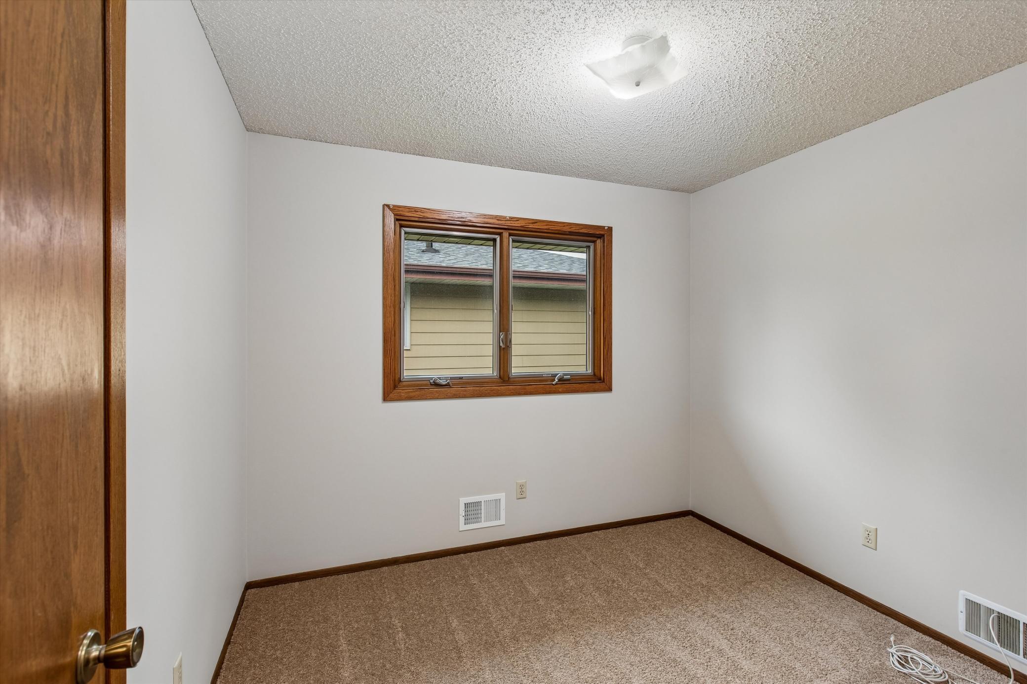 View of Residential at 1493 Arundel Street, Saint Paul MN 55117, Saint Paul (15 of 33) - Mike Wilen | Minnesota Team Real Estate