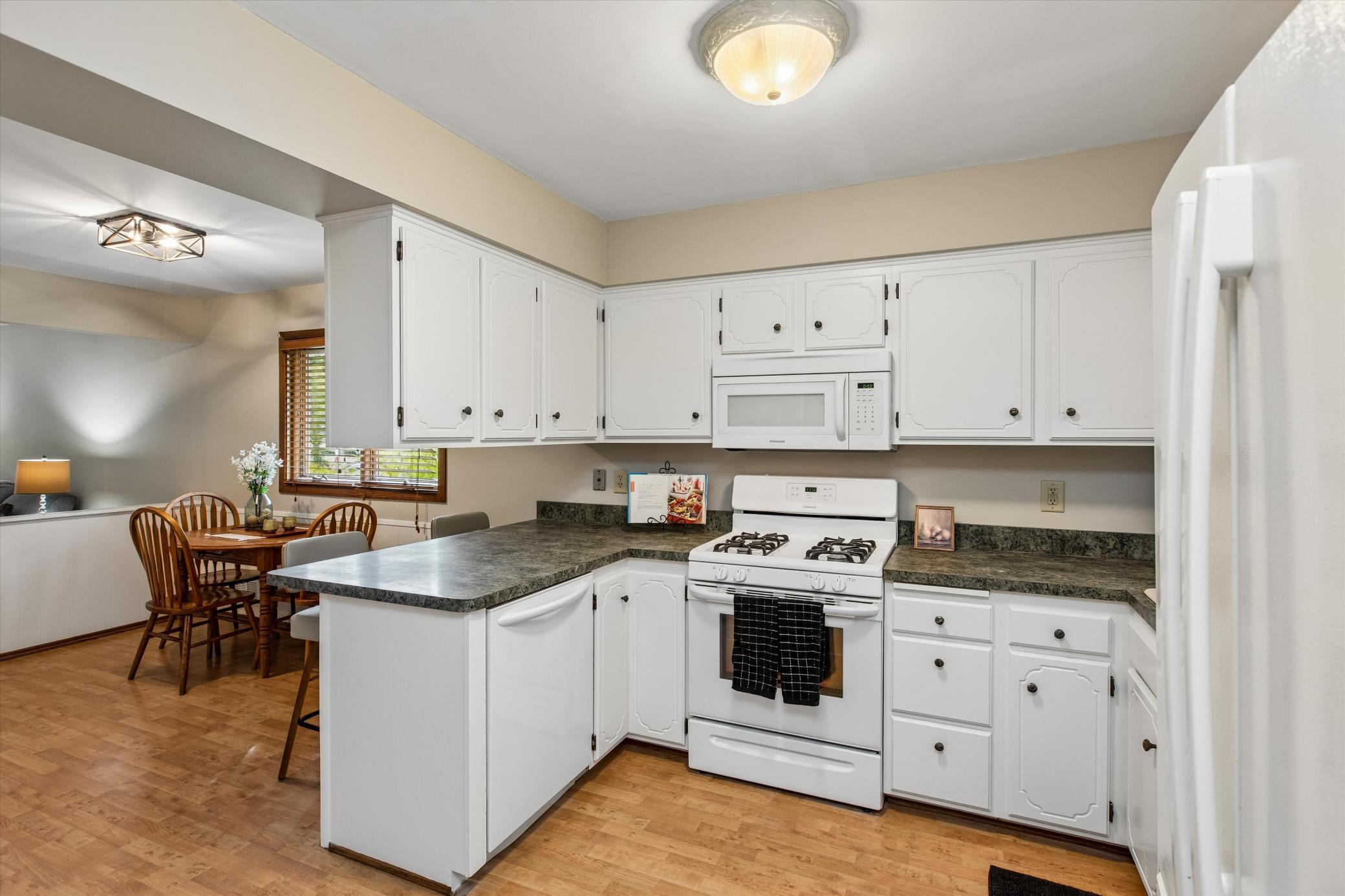 View of Residential at 1493 Arundel Street, Saint Paul MN 55117, Saint Paul (11 of 33) - Mike Wilen | Minnesota Team Real Estate