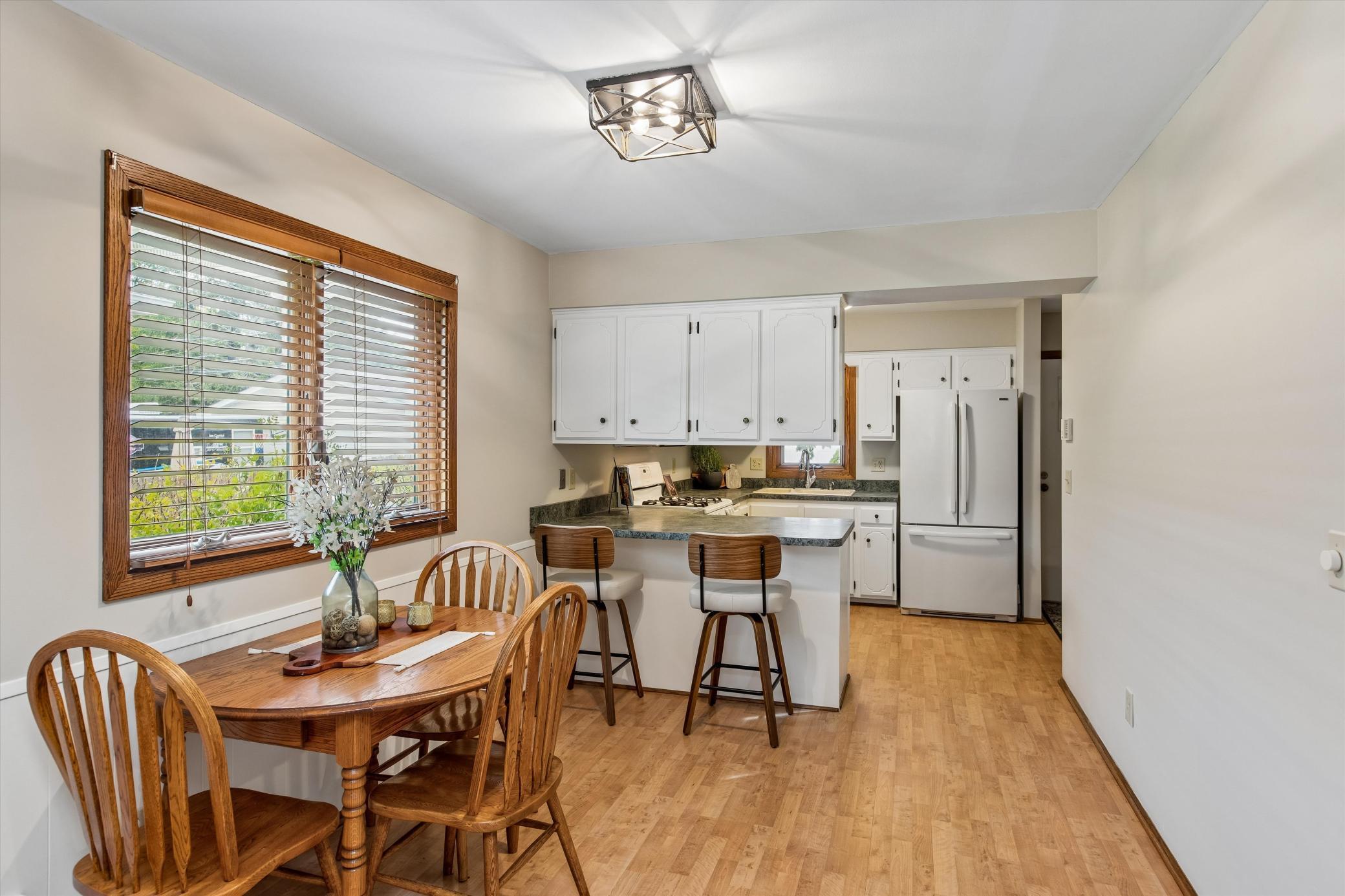 View of Residential at 1493 Arundel Street, Saint Paul MN 55117, Saint Paul (8 of 33) - Mike Wilen | Minnesota Team Real Estate