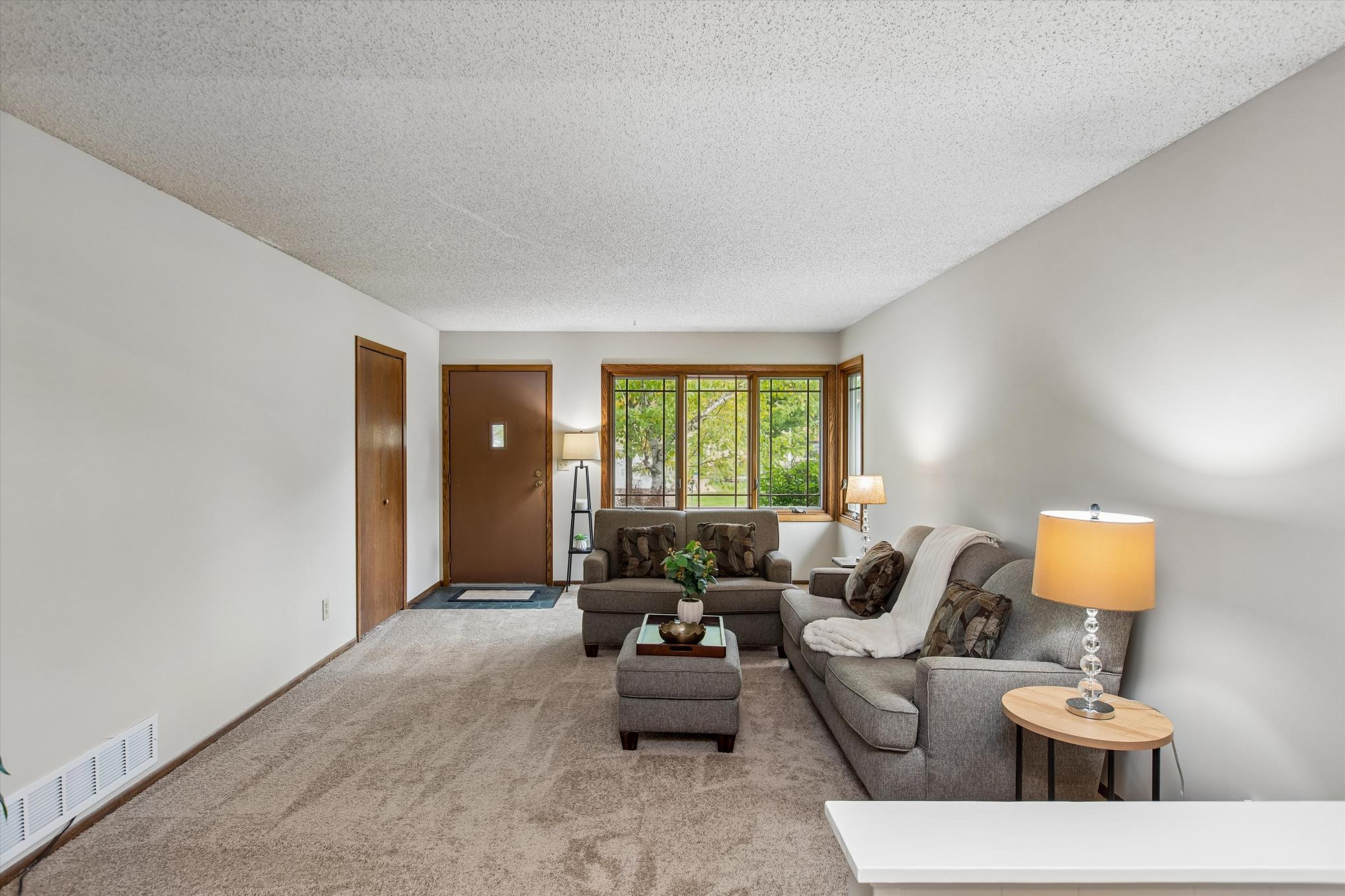 View of Residential at 1493 Arundel Street, Saint Paul MN 55117, Saint Paul (2 of 33) - Mike Wilen | Minnesota Team Real Estate