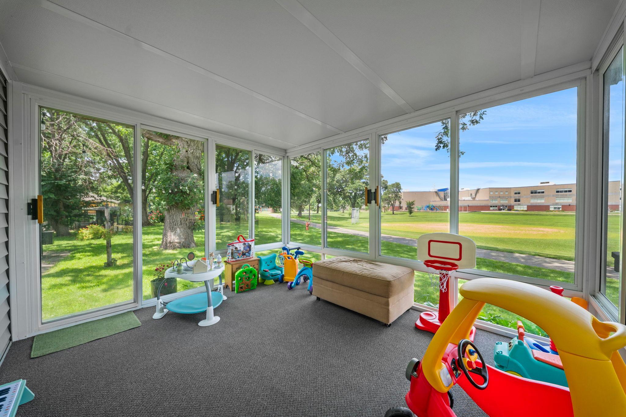 View of Residential at 5025 Zenith Avenue, Brooklyn Center MN 55429, Brooklyn Center (11 of 52) - Mike Wilen | Minnesota Team Real Estate