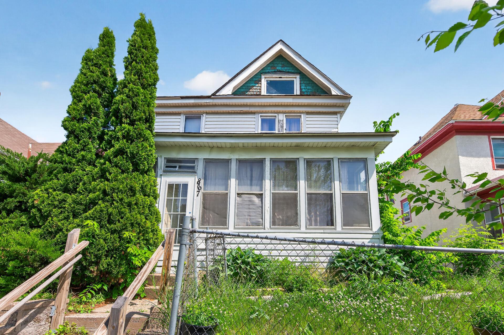 View of Residential Income at 867 Aurora Avenue, Saint Paul MN 55104, Saint Paul - Mike Wilen | Minnesota Team Real Estate