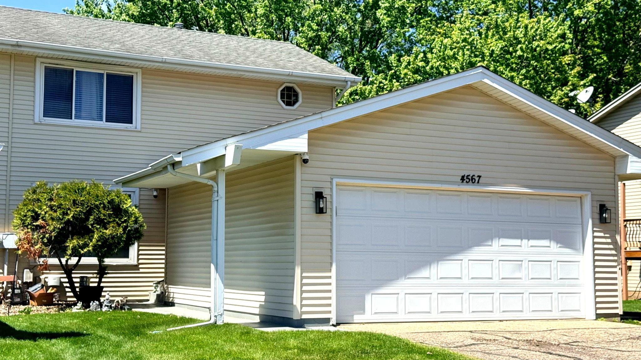 View of Twin Home at 4567 Horizon Circle, Eagan - Mike Wilen | Minnesota Team Real Estate