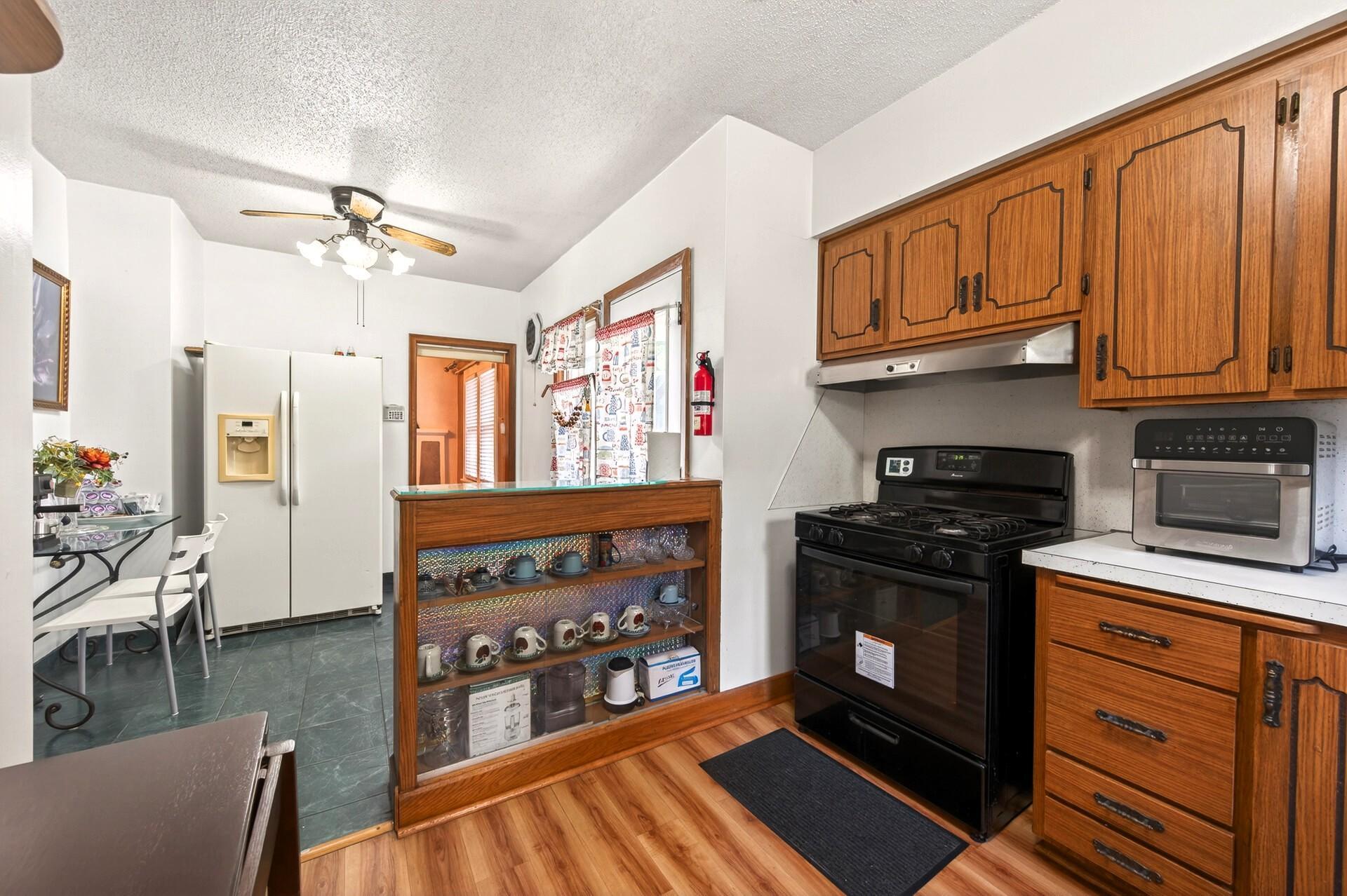 View of Residential at 799 Fuller Avenue, Saint Paul MN 55104, Saint Paul (12 of 30) - Mike Wilen | Minnesota Team Real Estate