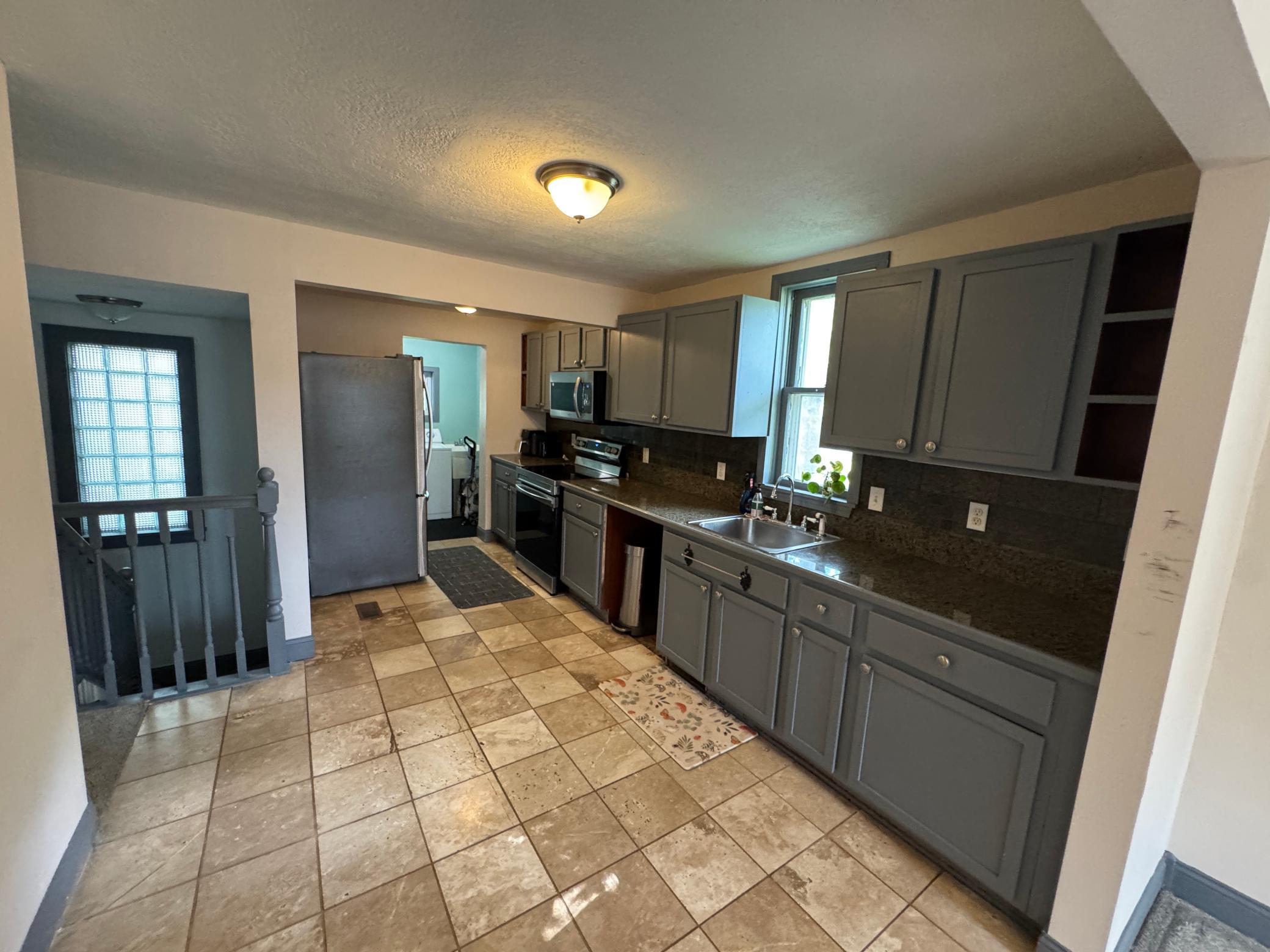 View of Residential at 878 Monroe Court, Saint Paul MN 55102, Saint Paul (11 of 23) - Mike Wilen | Minnesota Team Real Estate