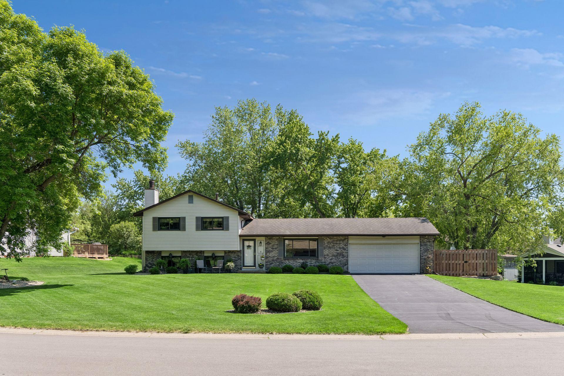 View of Residential at 10435 Buckingham Drive, Eden Prairie MN 55347, Eden Prairie - Mike Wilen | Minnesota Team Real Estate
