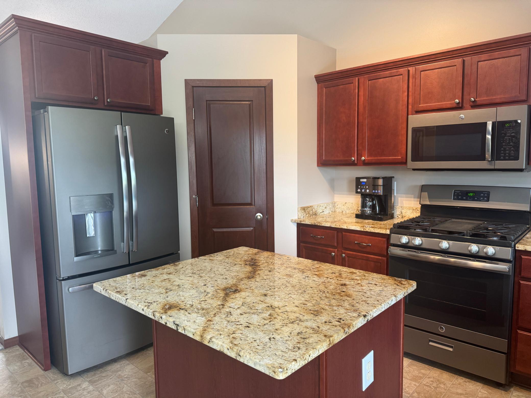 View of Residential at 7442 Large Avenue, Albertville MN 55301, Albertville (19 of 63) - Mike Wilen | Minnesota Team Real Estate