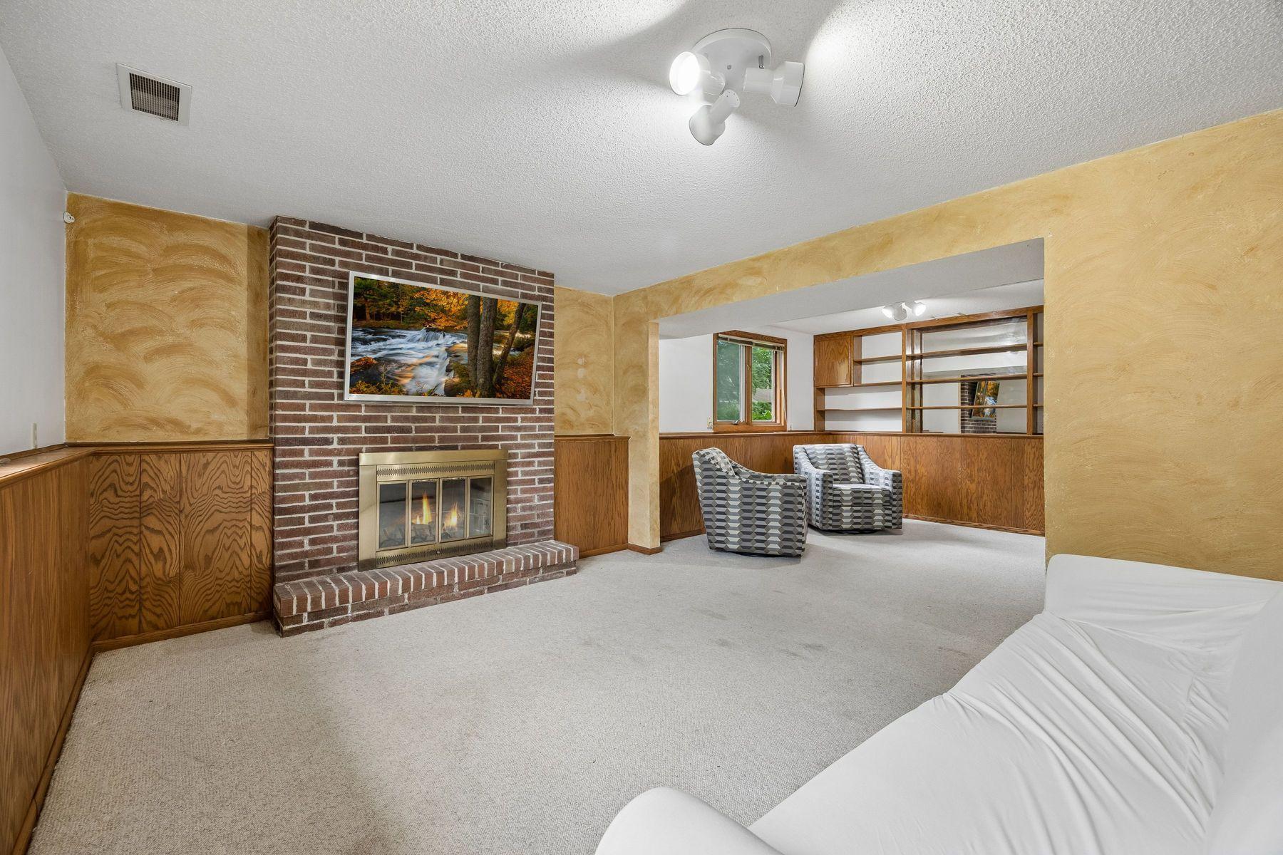 View of Residential at 5900 Saint Johns Avenue, Edina MN 55424, Edina (17 of 25) - Mike Wilen | Minnesota Team Real Estate