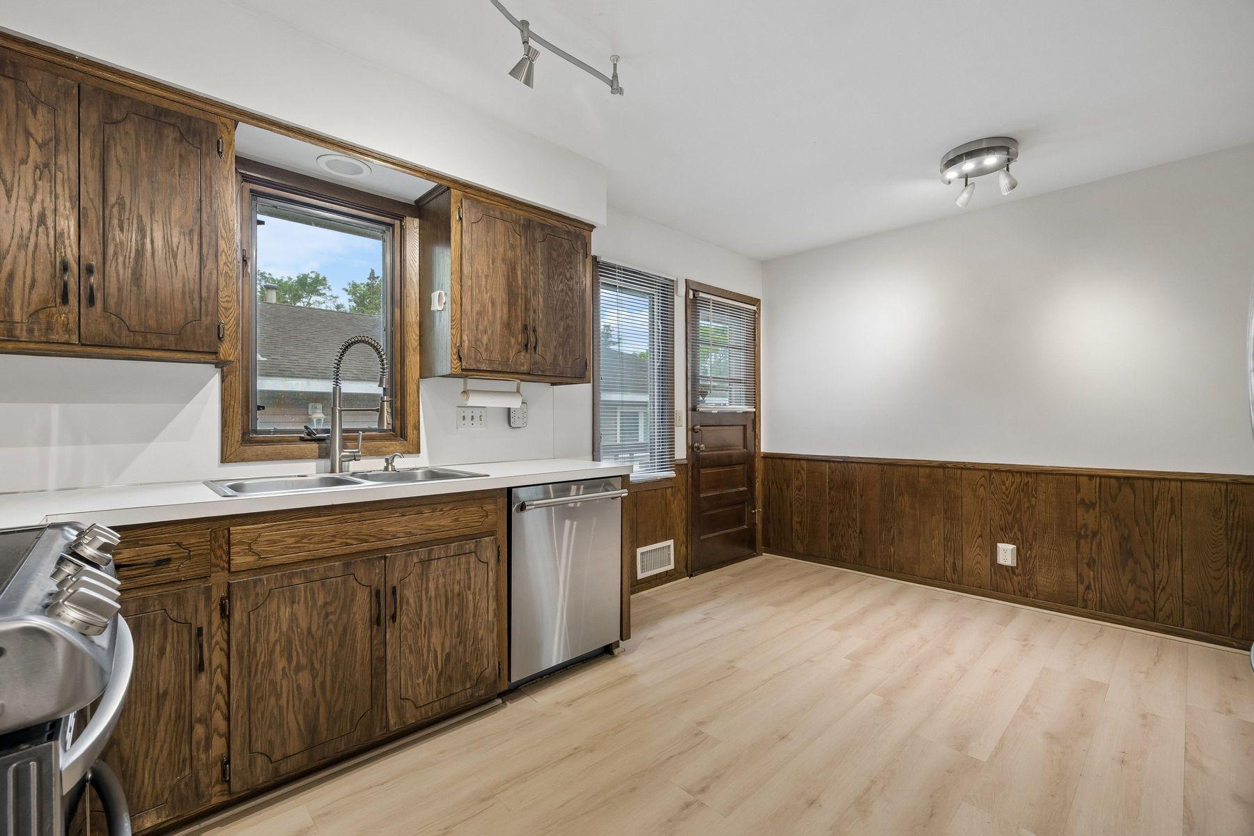 View of Residential at 5900 Saint Johns Avenue, Edina MN 55424, Edina (10 of 25) - Mike Wilen | Minnesota Team Real Estate