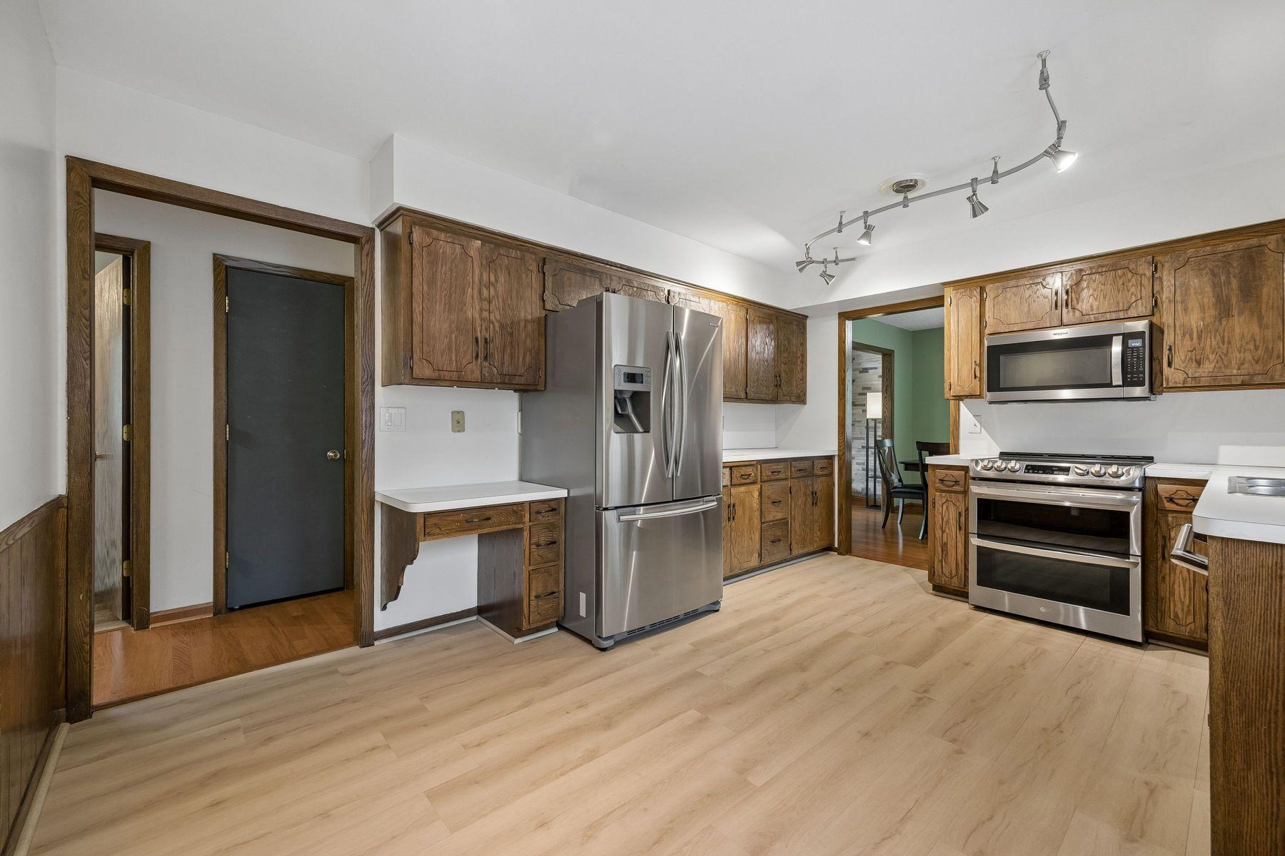View of Residential at 5900 Saint Johns Avenue, Edina MN 55424, Edina (8 of 25) - Mike Wilen | Minnesota Team Real Estate
