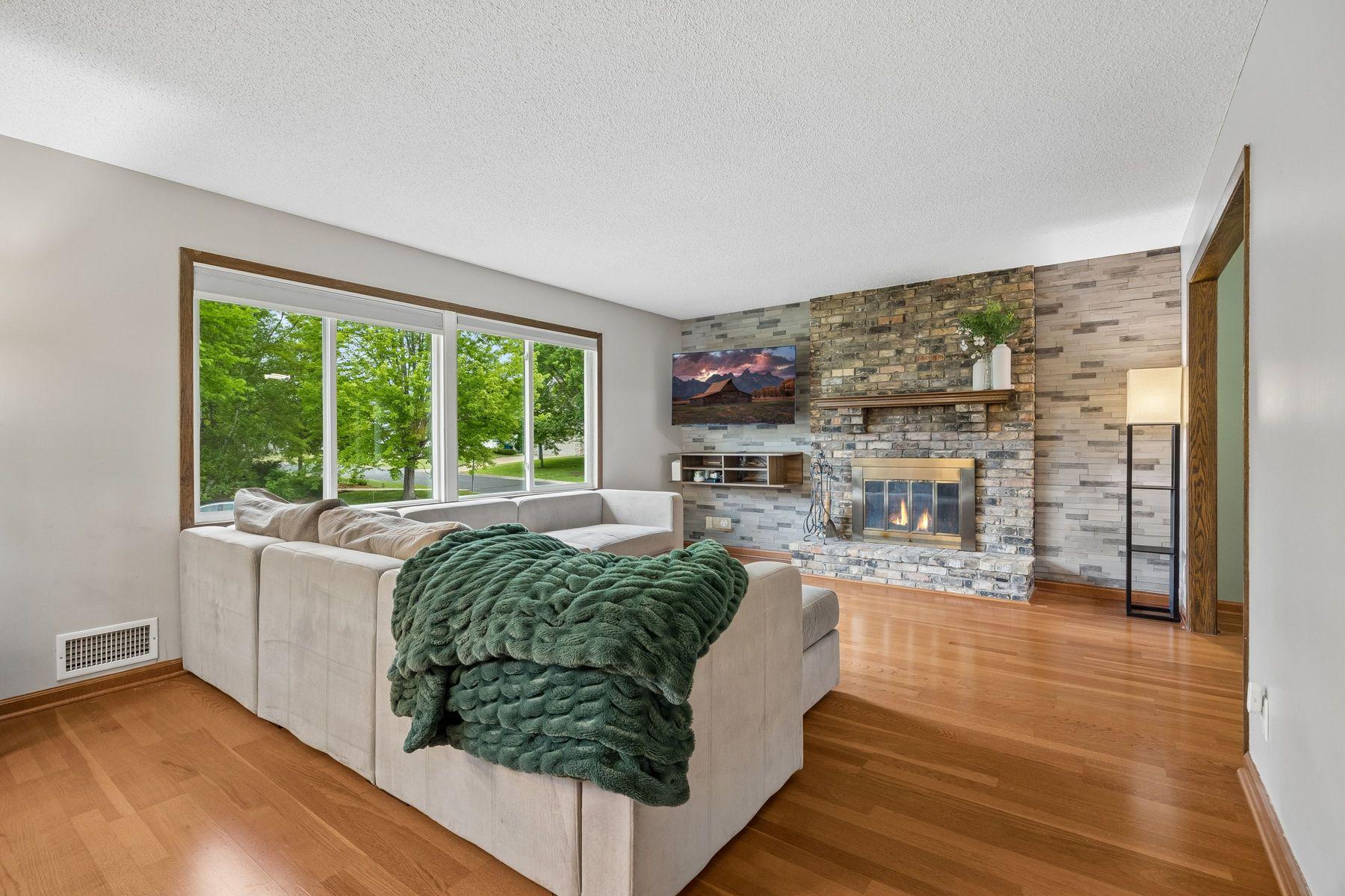 View of Residential at 5900 Saint Johns Avenue, Edina MN 55424, Edina (4 of 25) - Mike Wilen | Minnesota Team Real Estate