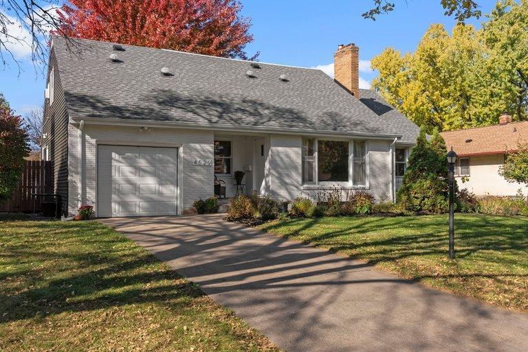 View of Residential at 4529 Beard Avenue, Robbinsdale MN 55422, Robbinsdale (3 of 46) - Mike Wilen | Minnesota Team Real Estate