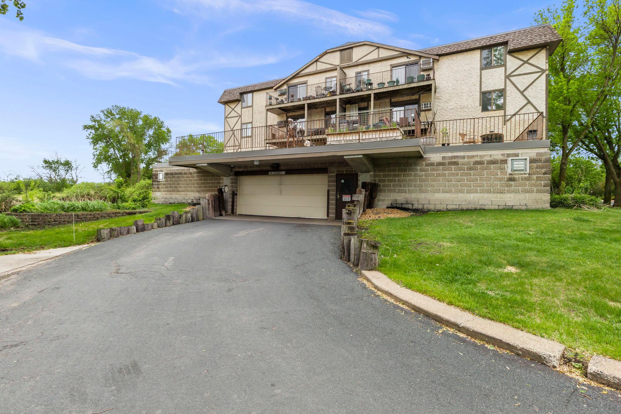 View of Residential at 1304 Medicine Lake Drive #308, Plymouth MN 55441, Plymouth (17 of 24) - Mike Wilen | Minnesota Team Real Estate