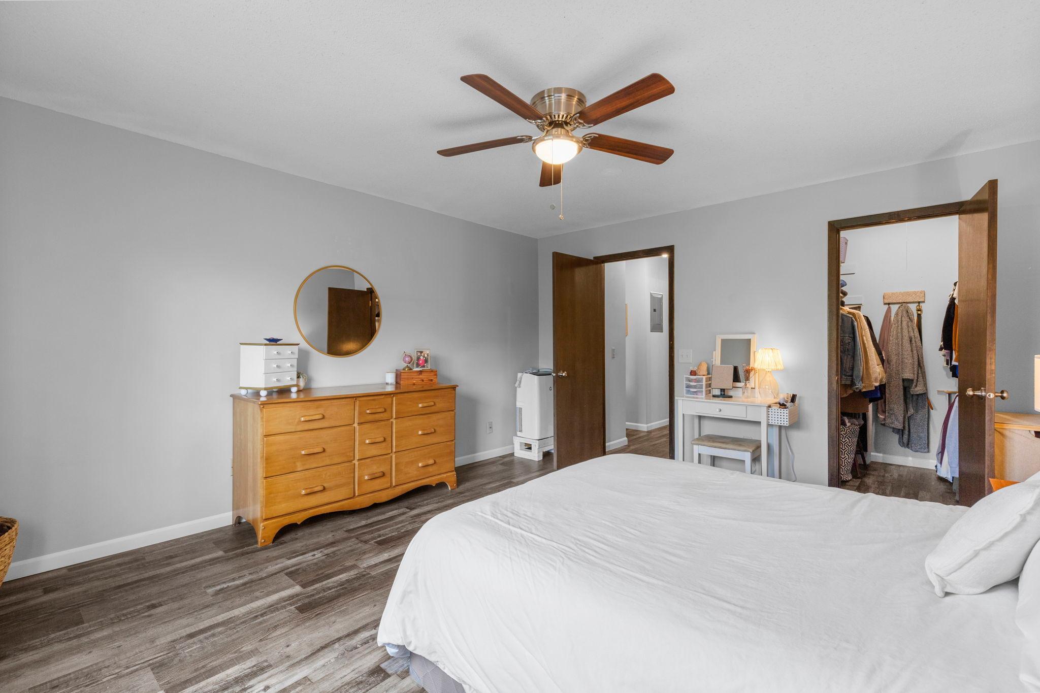 View of Residential at 1304 Medicine Lake Drive #308, Plymouth MN 55441, Plymouth (10 of 24) - Mike Wilen | Minnesota Team Real Estate