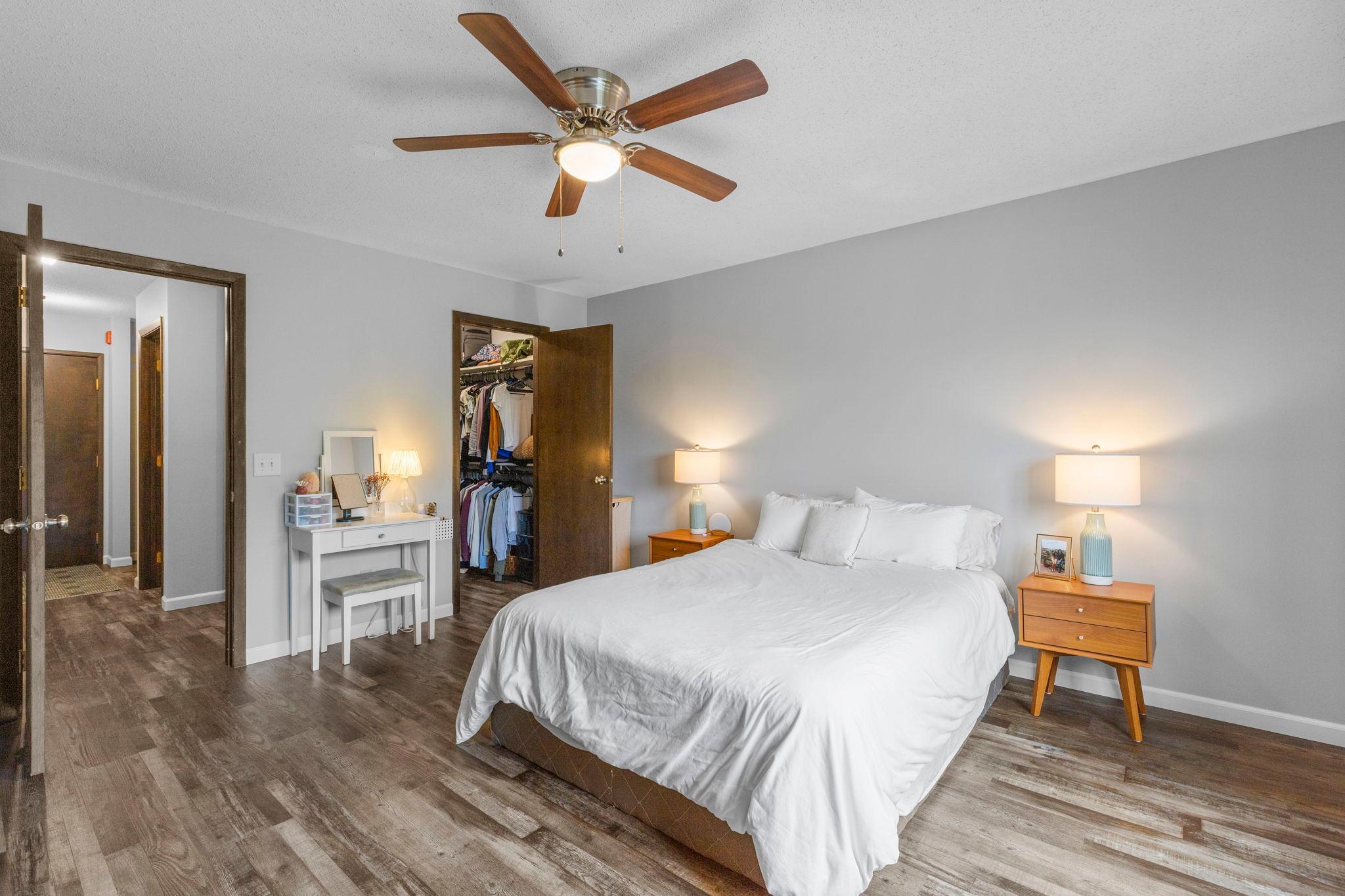 View of Residential at 1304 Medicine Lake Drive #308, Plymouth MN 55441, Plymouth (9 of 24) - Mike Wilen | Minnesota Team Real Estate