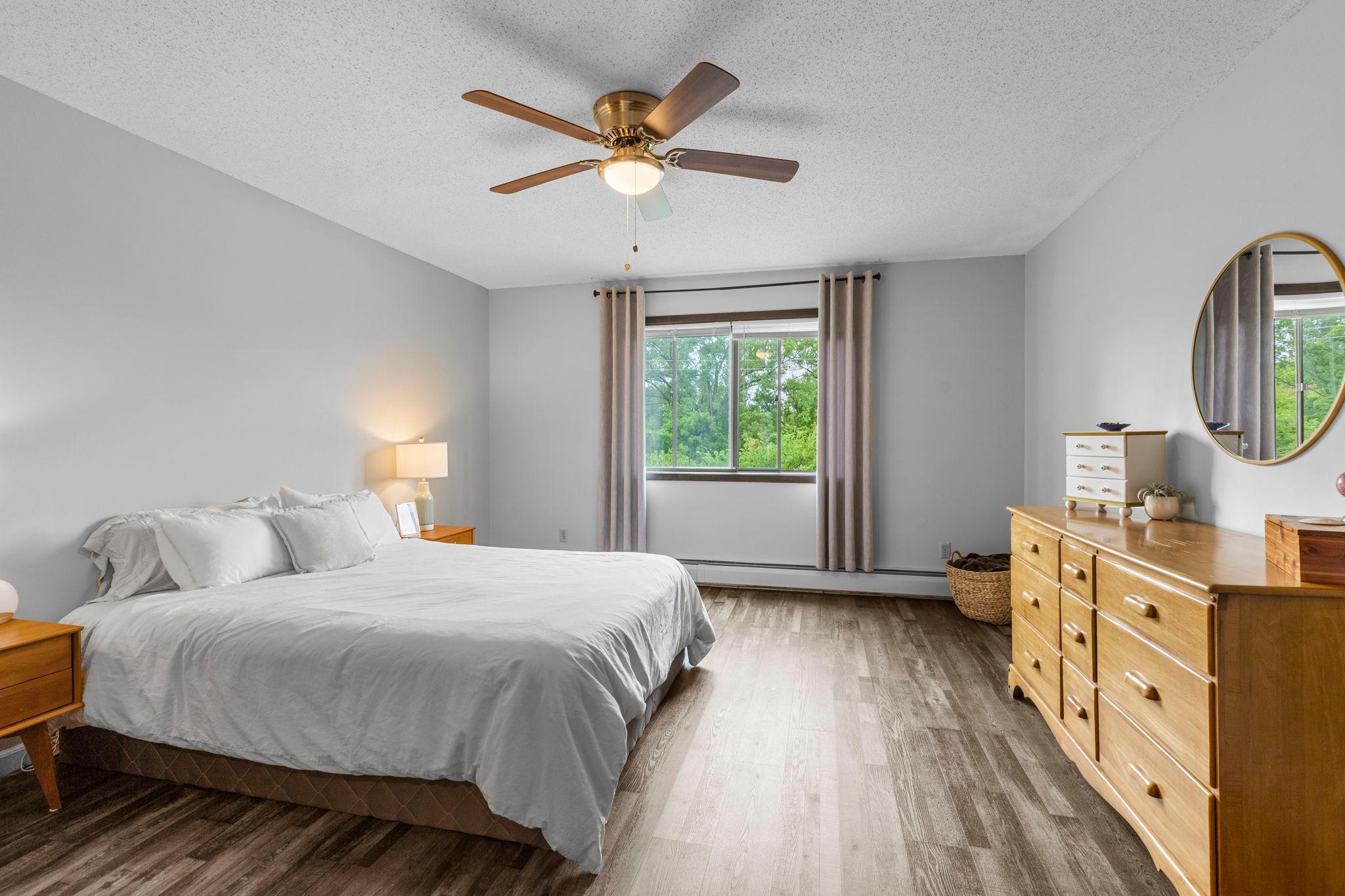 View of Residential at 1304 Medicine Lake Drive #308, Plymouth MN 55441, Plymouth (8 of 24) - Mike Wilen | Minnesota Team Real Estate