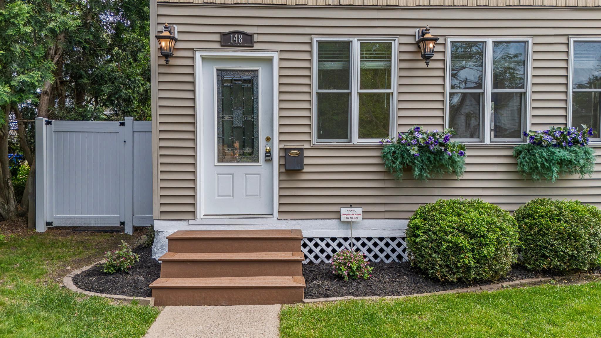 View of Residential at 148 Wilder Street, Saint Paul MN 55104, Saint Paul (6 of 56) - Mike Wilen | Minnesota Team Real Estate