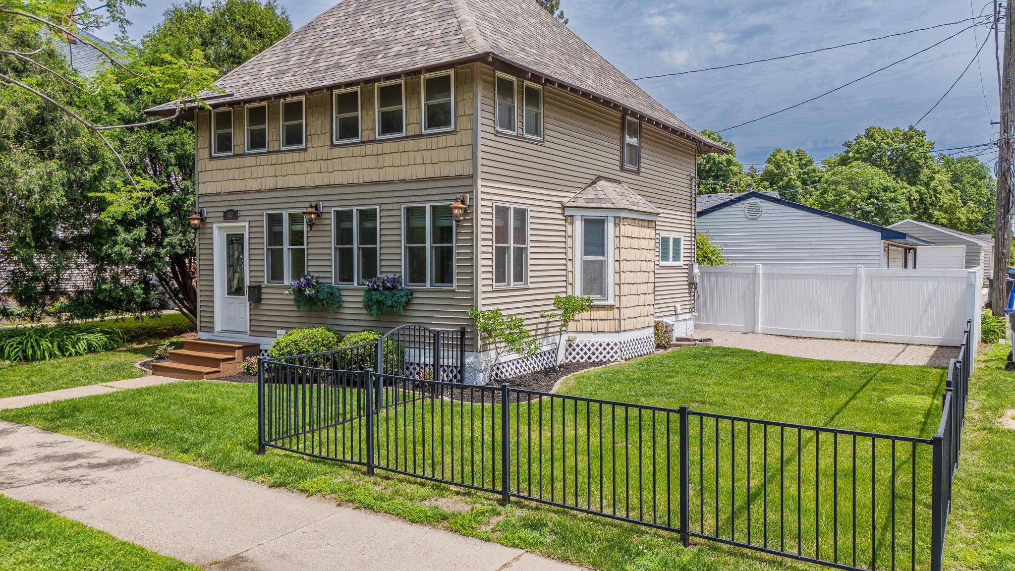 View of Residential at 148 Wilder Street, Saint Paul MN 55104, Saint Paul (5 of 56) - Mike Wilen | Minnesota Team Real Estate