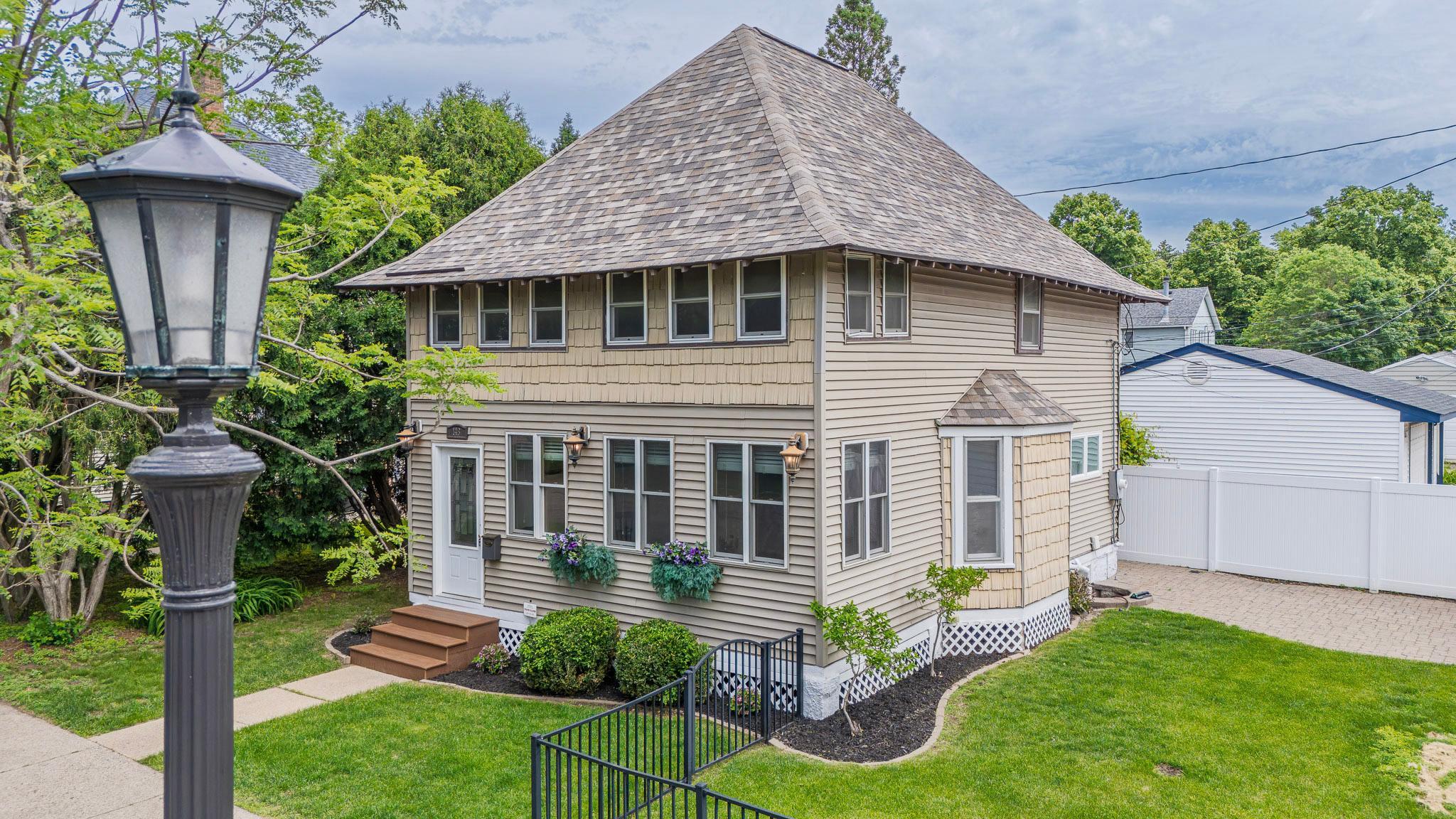 View of Single Family at 148 Wilder Street, Saint Paul - Mike Wilen | Minnesota Team Real Estate