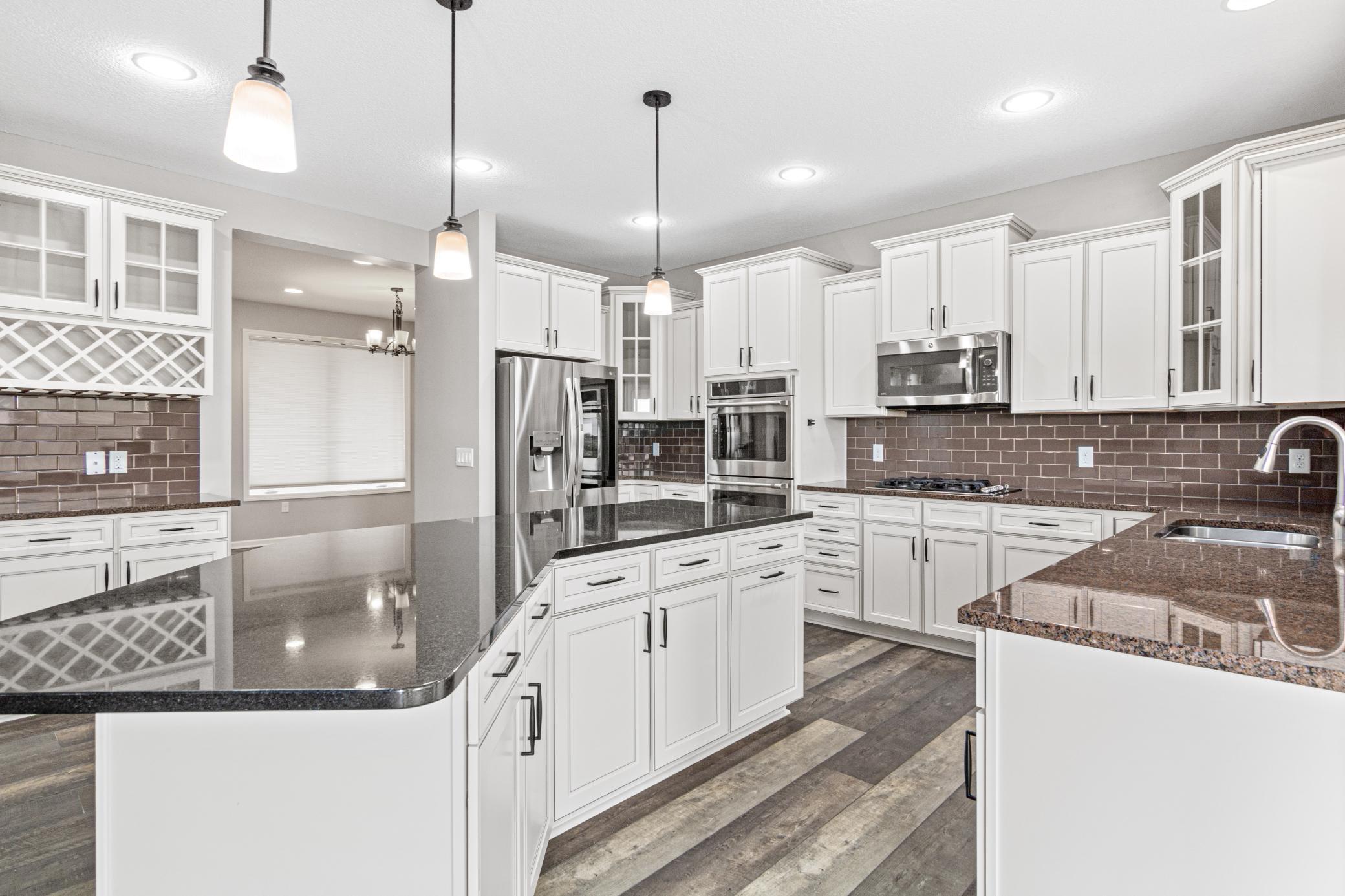 View of Residential at 18072 Hyde Park Avenue, Lakeville MN 55044, Lakeville (4 of 22) - Mike Wilen | Minnesota Team Real Estate
