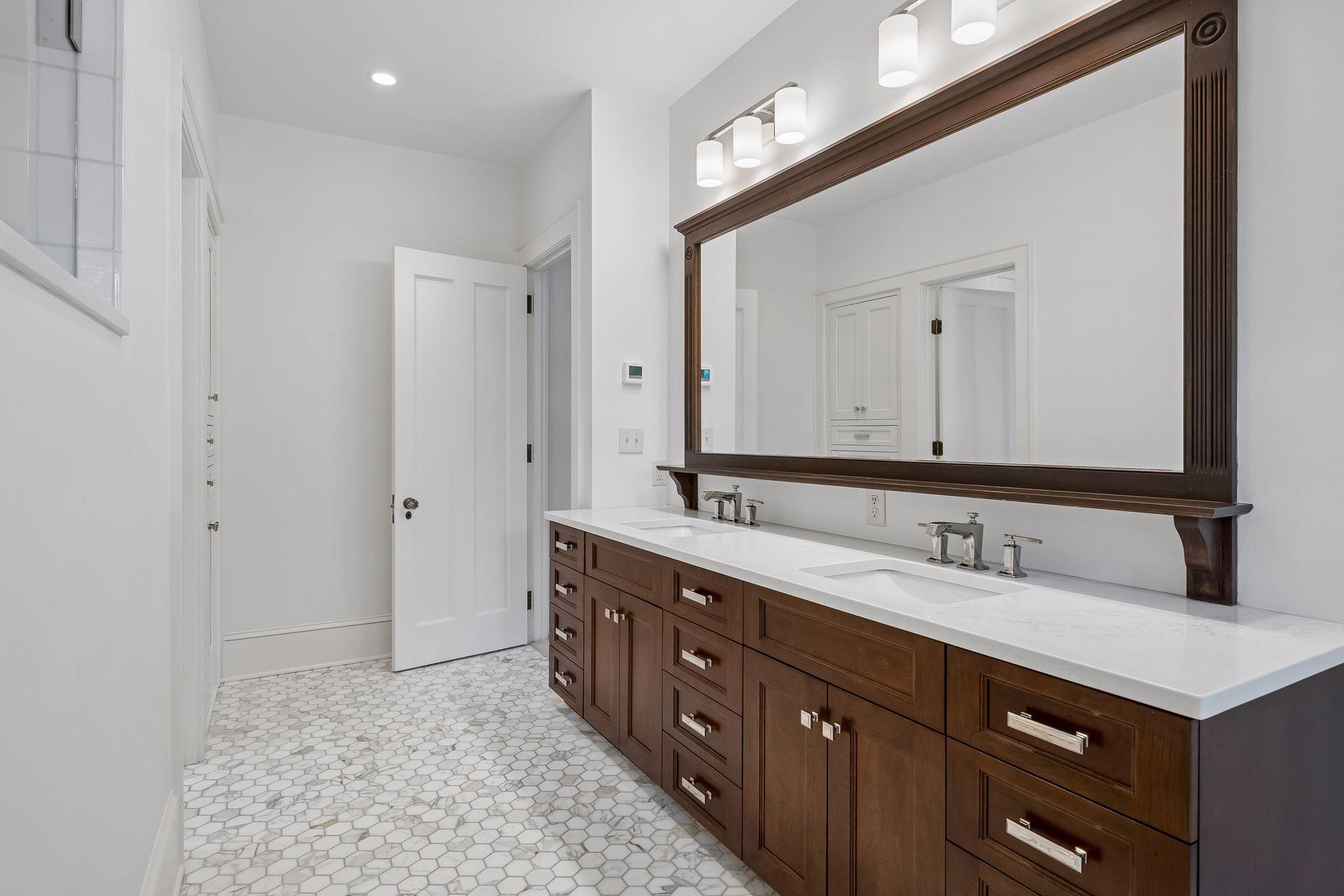 View of Residential at 1790 Irving Avenue, Minneapolis MN 55403, Minneapolis (36 of 73) - Mike Wilen | Minnesota Team Real Estate