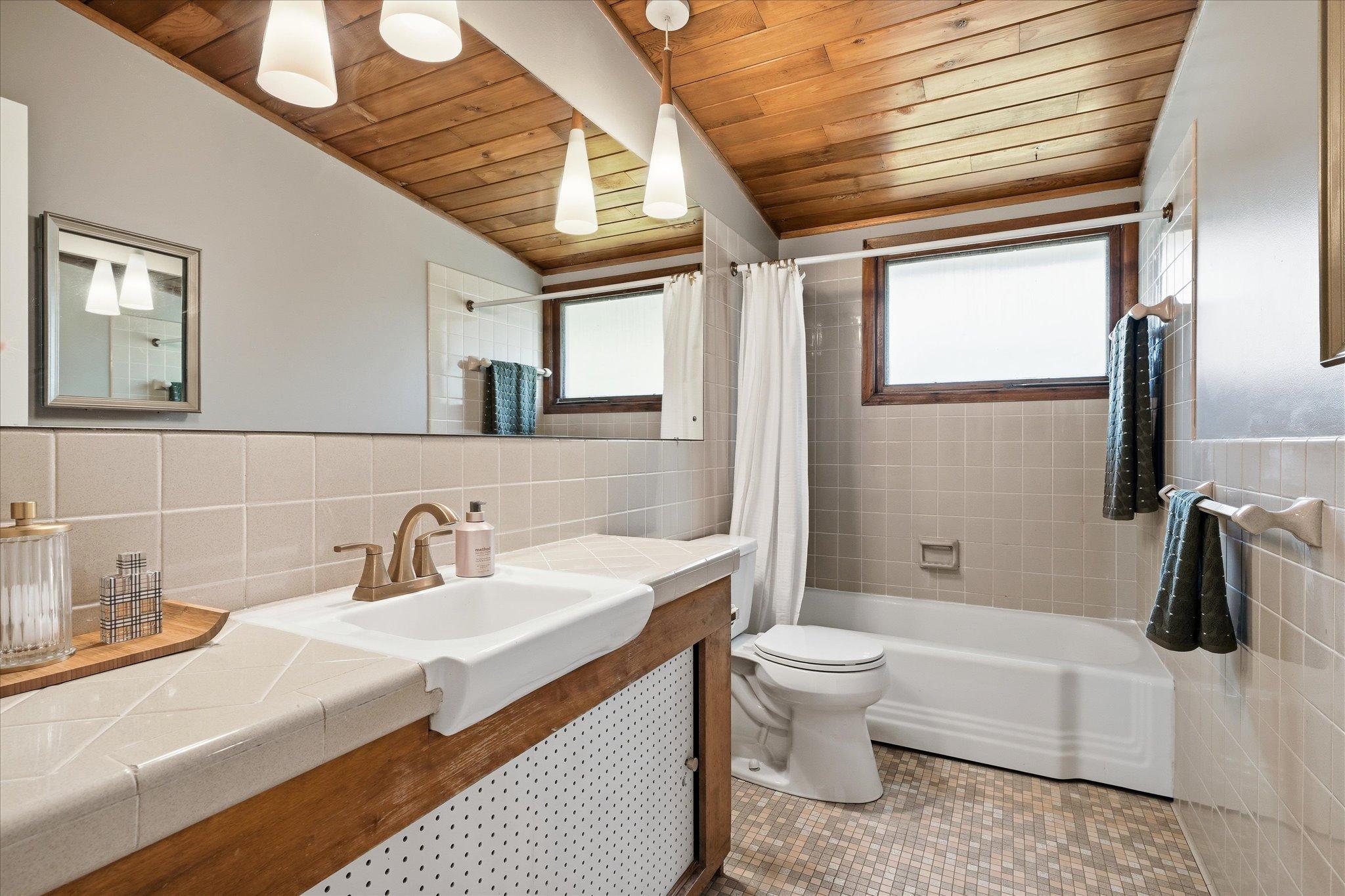 View of Residential at 8015 Wynnwood Road, Golden Valley MN 55427, Golden Valley (24 of 43) - Mike Wilen | Minnesota Team Real Estate