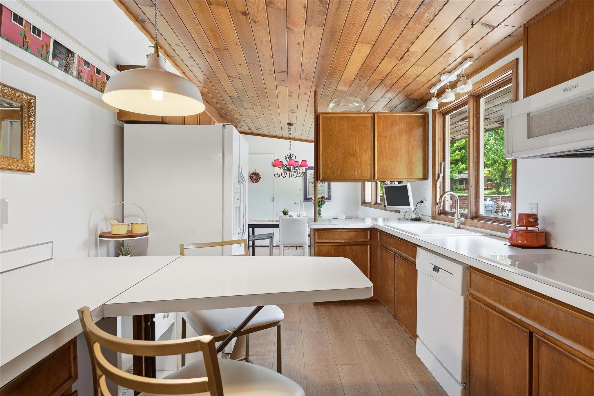 View of Residential at 8015 Wynnwood Road, Golden Valley MN 55427, Golden Valley (14 of 43) - Mike Wilen | Minnesota Team Real Estate