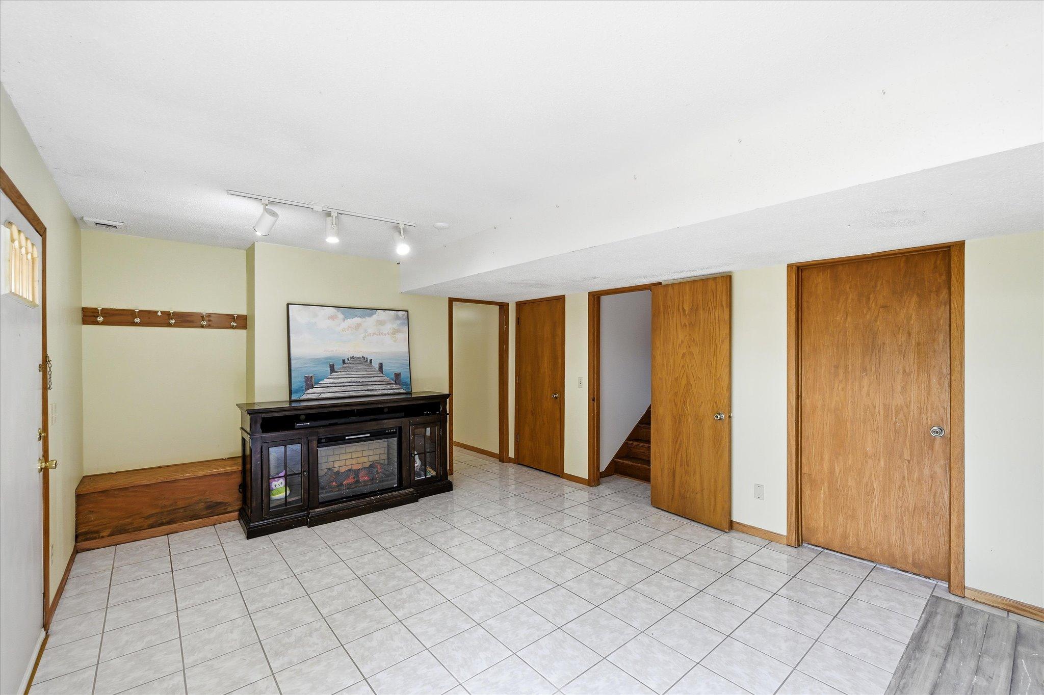 View of Residential at 4516 Whitetail Way, Eagan MN 55123, Eagan (35 of 47) - Mike Wilen | Minnesota Team Real Estate