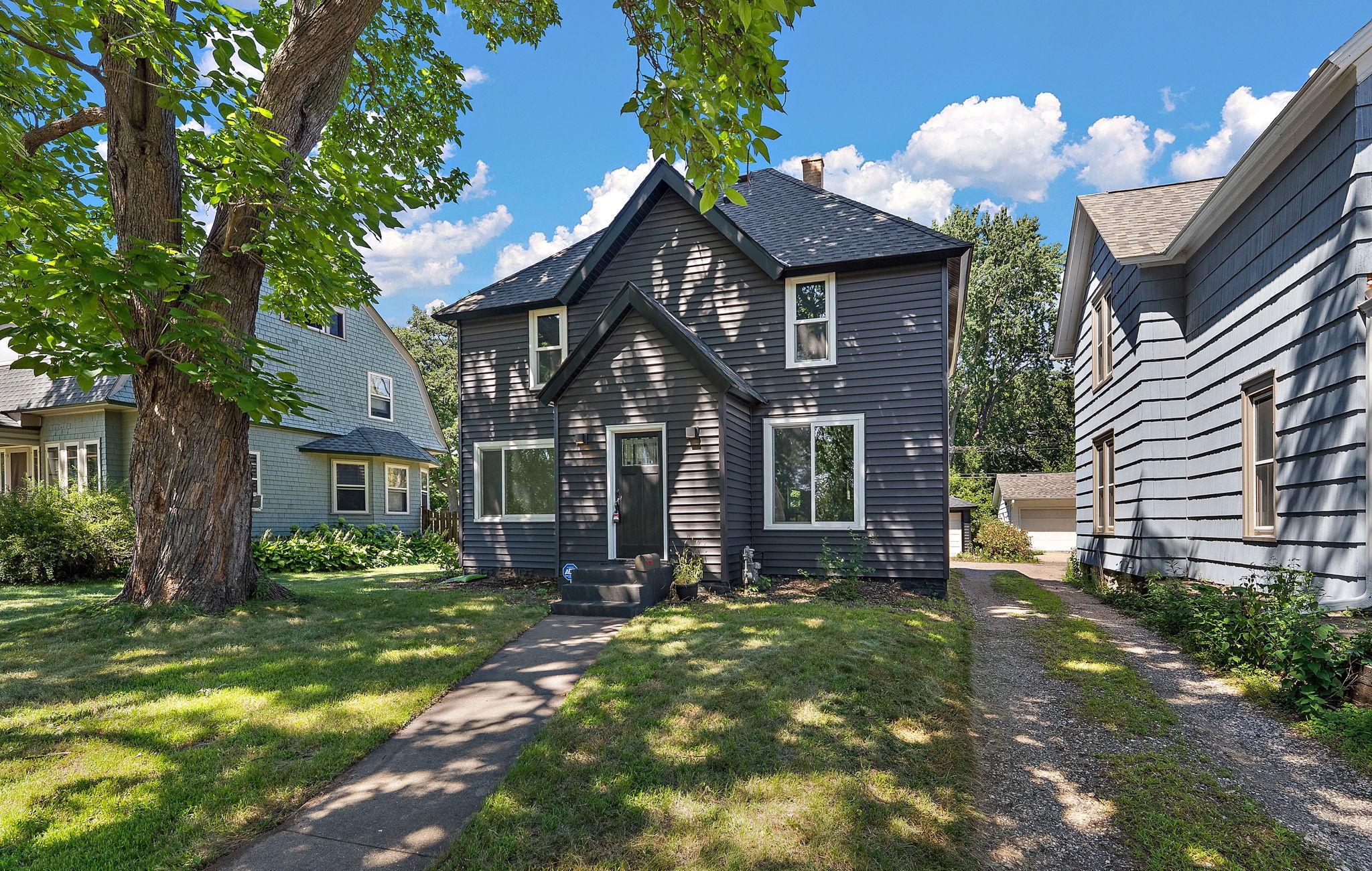 View of Residential at 1723 Hewitt Avenue, Saint Paul MN 55104, Saint Paul (6 of 26) - Mike Wilen | Minnesota Team Real Estate