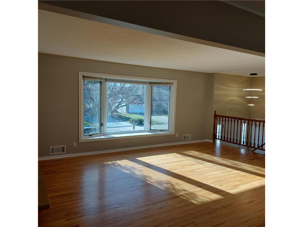 View of Residential at 6325 Halifax Avenue, Edina MN 55424, Edina (6 of 16) - Mike Wilen | Minnesota Team Real Estate