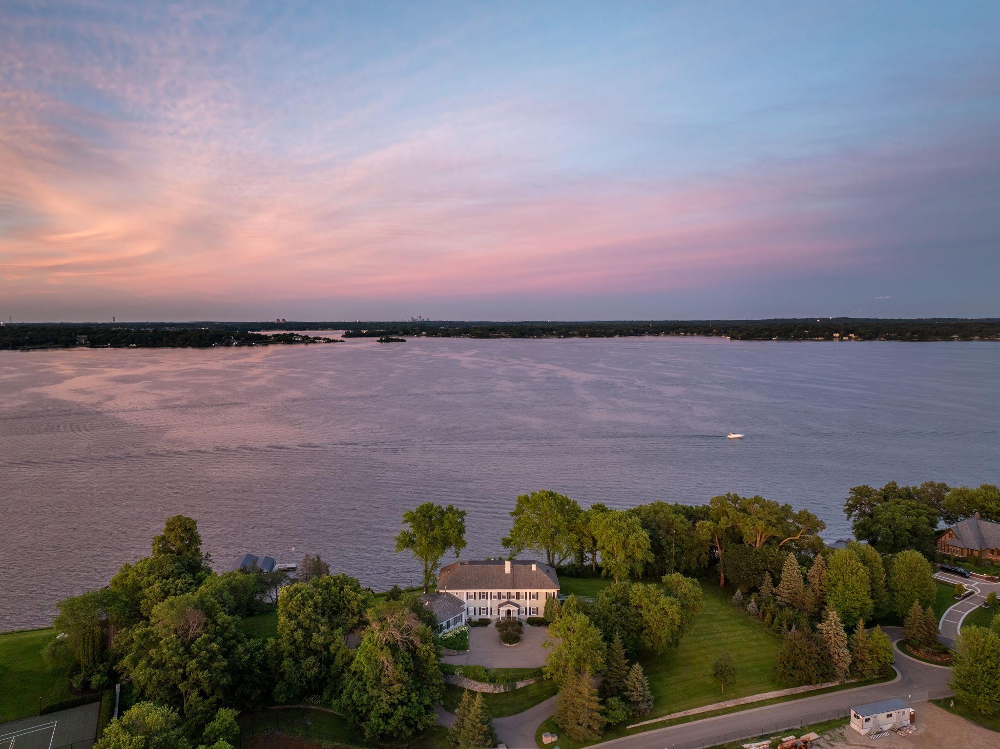 View of Residential at 1480 Bracketts Point Road, Wayzata MN 55391, Wayzata (4 of 20) - Mike Wilen | Minnesota Team Real Estate