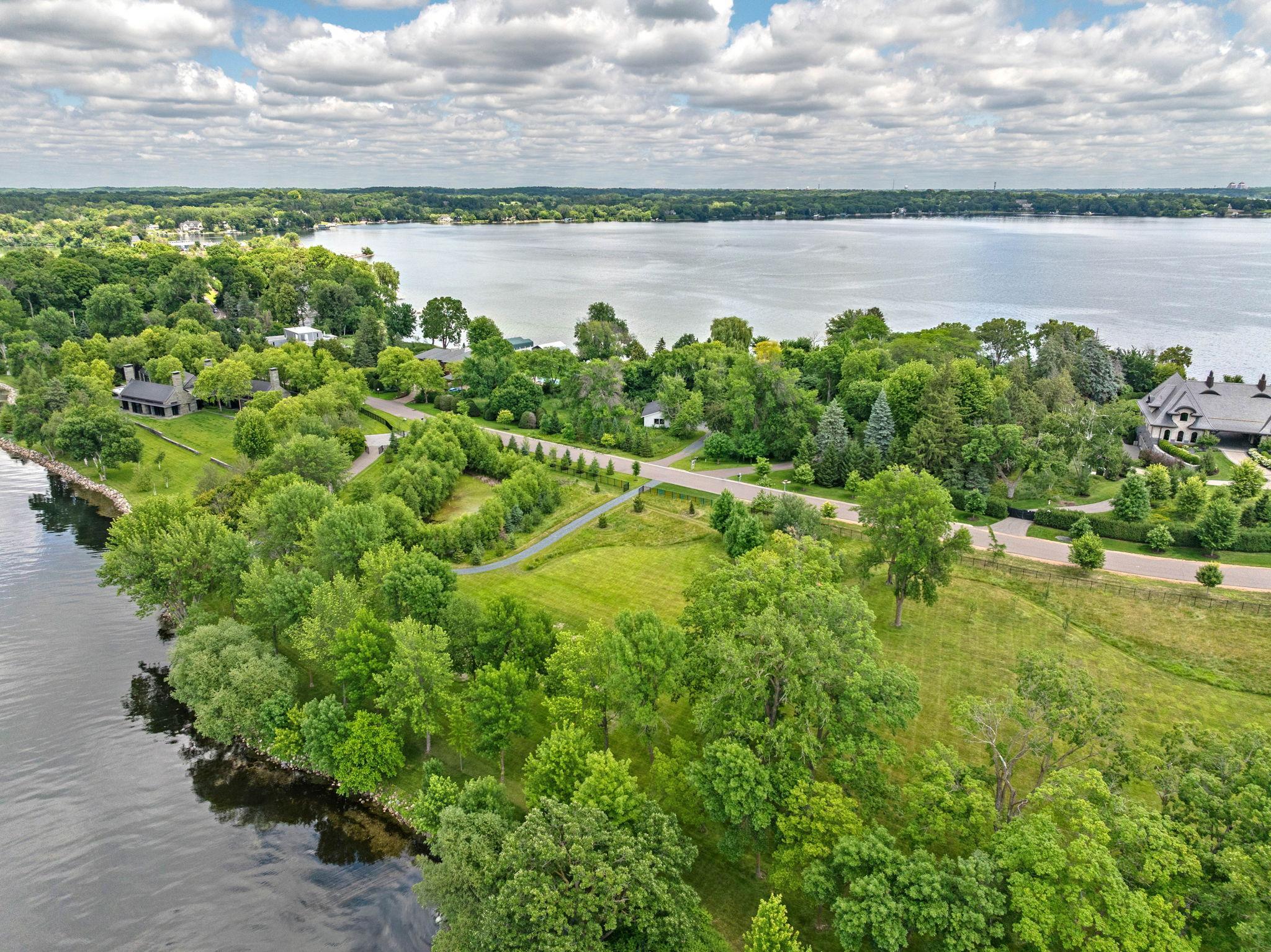 View of Land at 1365 Bracketts Point Road, Wayzata MN 55391, Wayzata (19 of 25) - Mike Wilen | Minnesota Team Real Estate