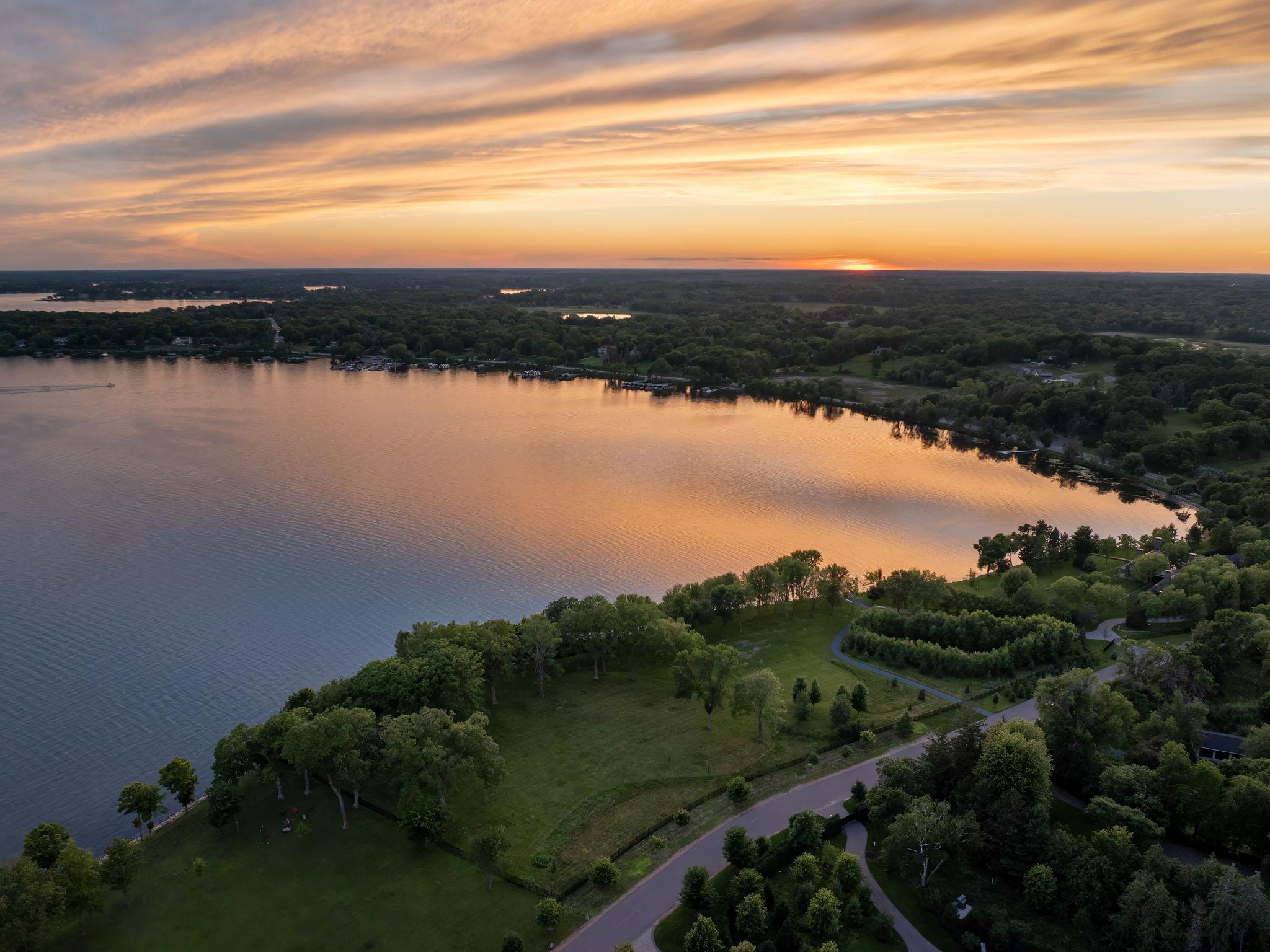 View of Land at 1365 Bracketts Point Road, Wayzata MN 55391, Wayzata (10 of 25) - Mike Wilen | Minnesota Team Real Estate