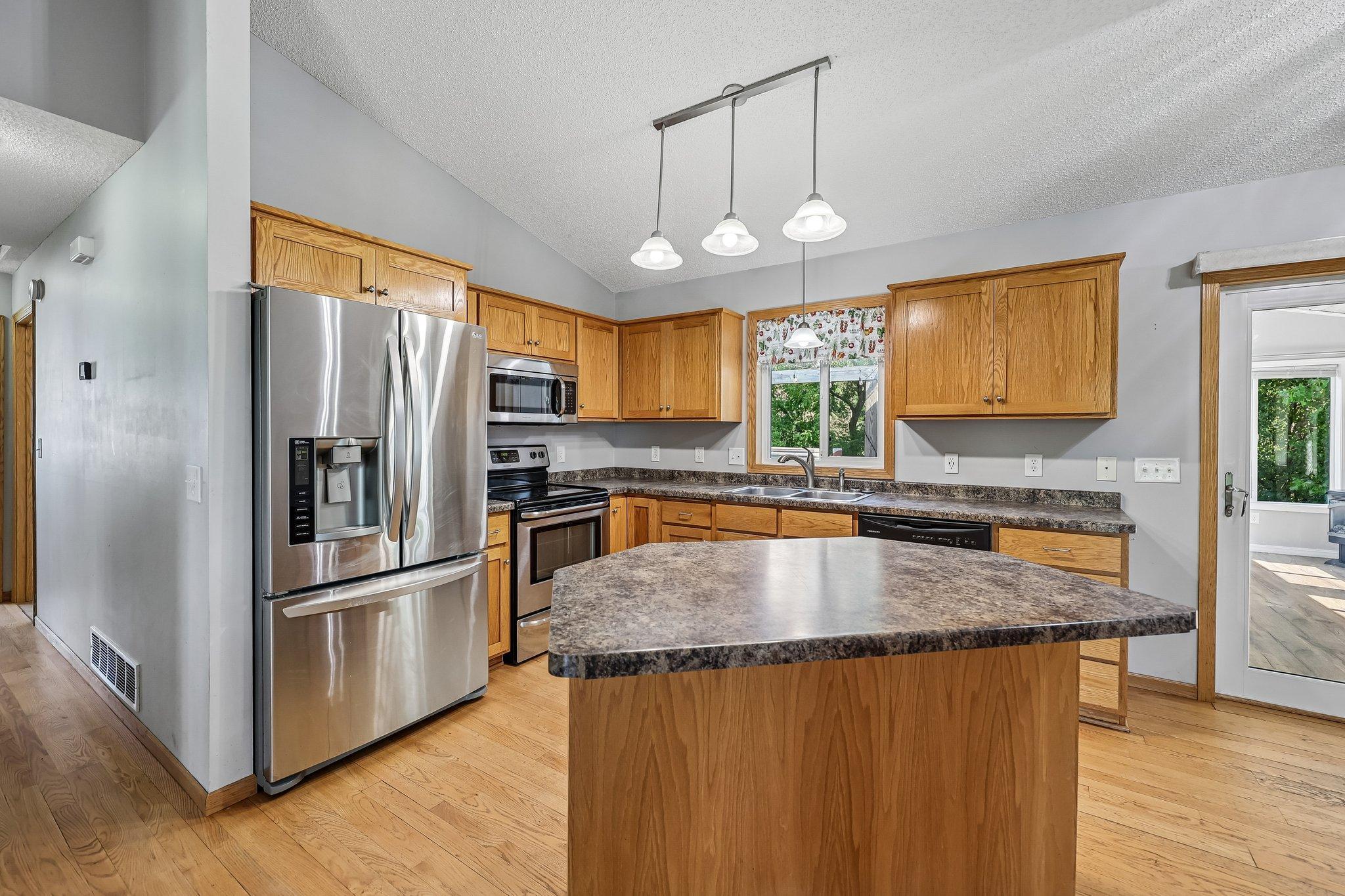 View of Residential at 425 66th Street, Waverly MN 55390, Waverly (10 of 44) - Mike Wilen | Minnesota Team Real Estate